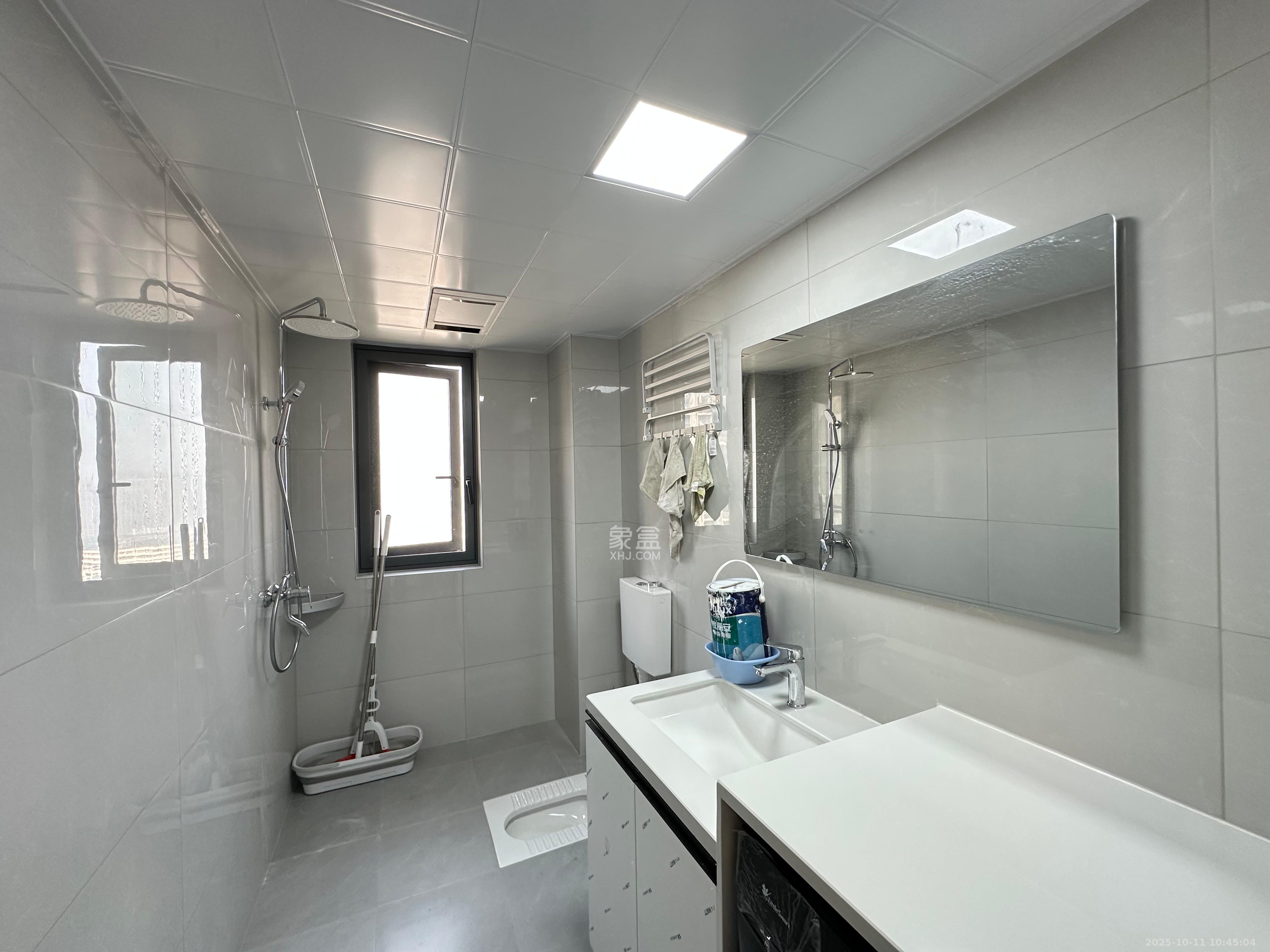 岭福家苑(天心佳苑) 3室2厅2卫 3300.0元/月 岭福家苑(天心佳苑) 3室2厅2卫 3300.0元/月室内图