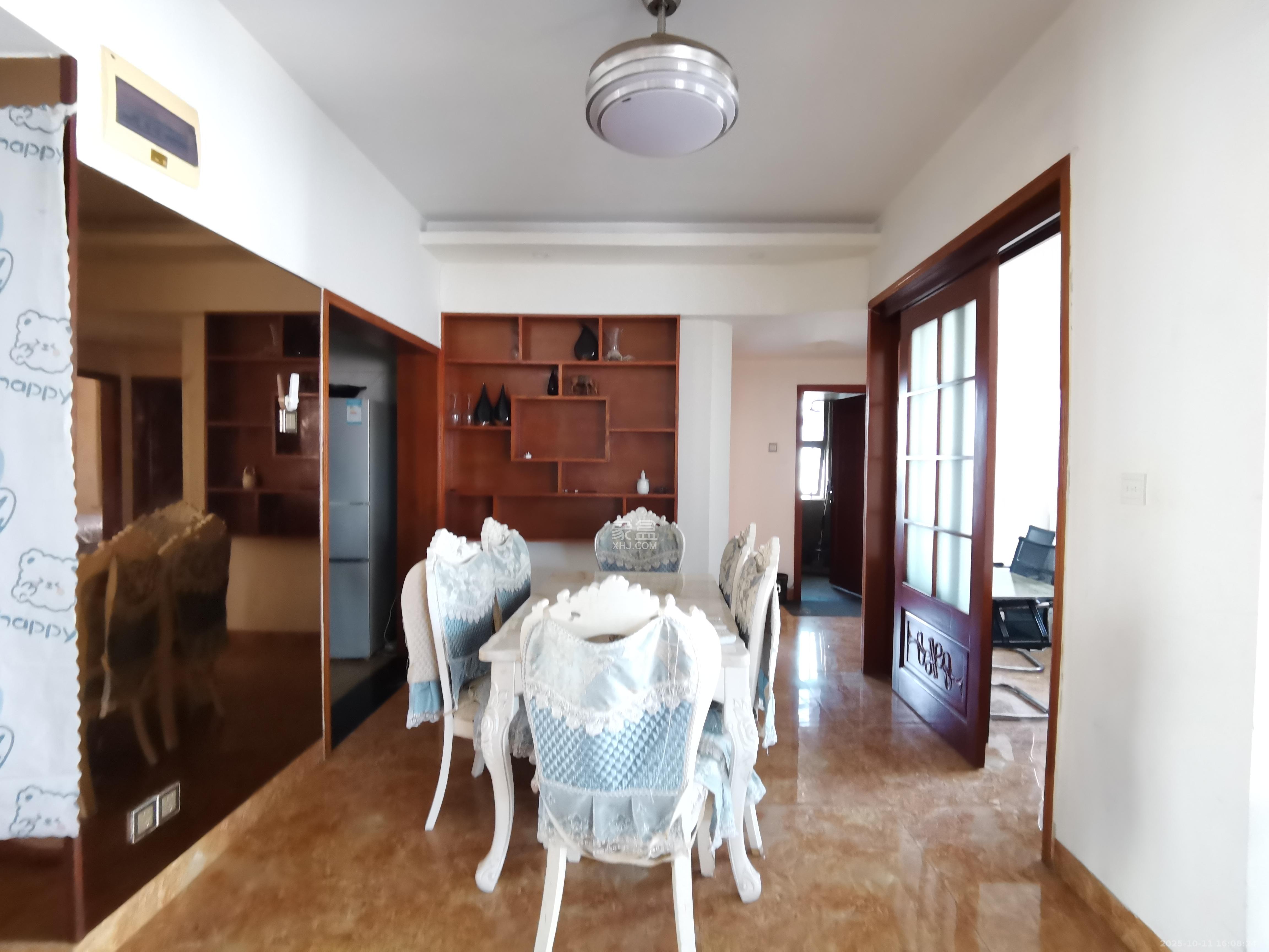 岳泰理想城  5室2厅2卫    4600.0元/月 岳泰理想城  5室2厅2卫    4600.0元/月室内图