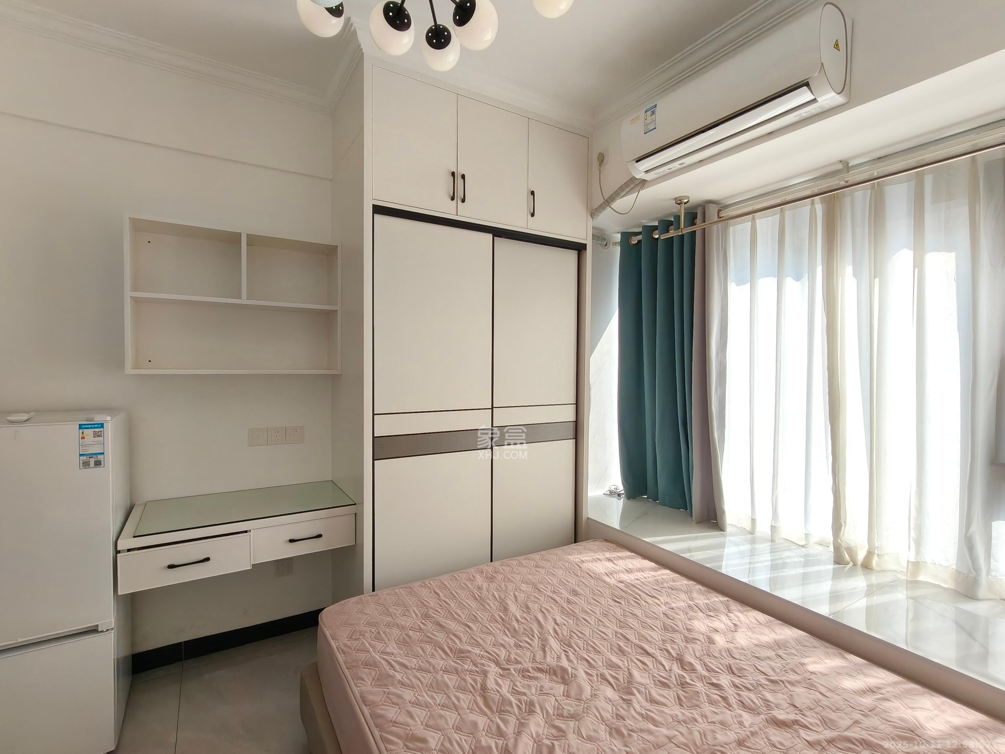 龙湖铂金岛  1室0厅0卫    1600.0元/月室内图