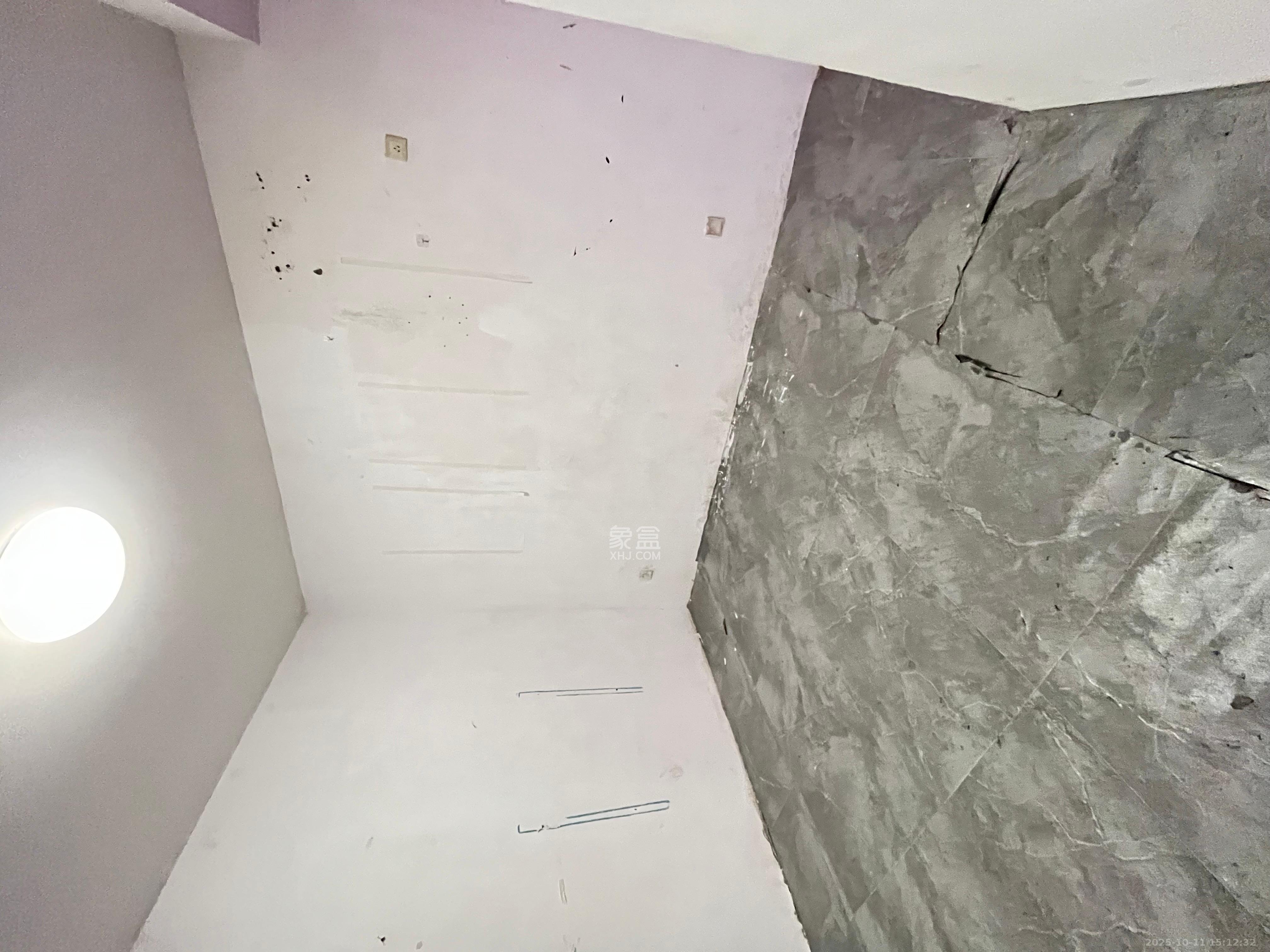 丽发新城 2室1厅1卫 1300.0元/月 丽发新城 2室1厅1卫 1300.0元/月室内图