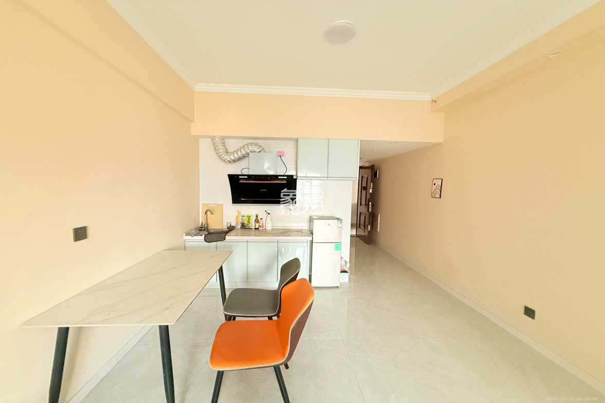 长房东旭国际 1室0厅0卫 1300.0元/月 长房东旭国际 1室0厅0卫 1300.0元/月室内图