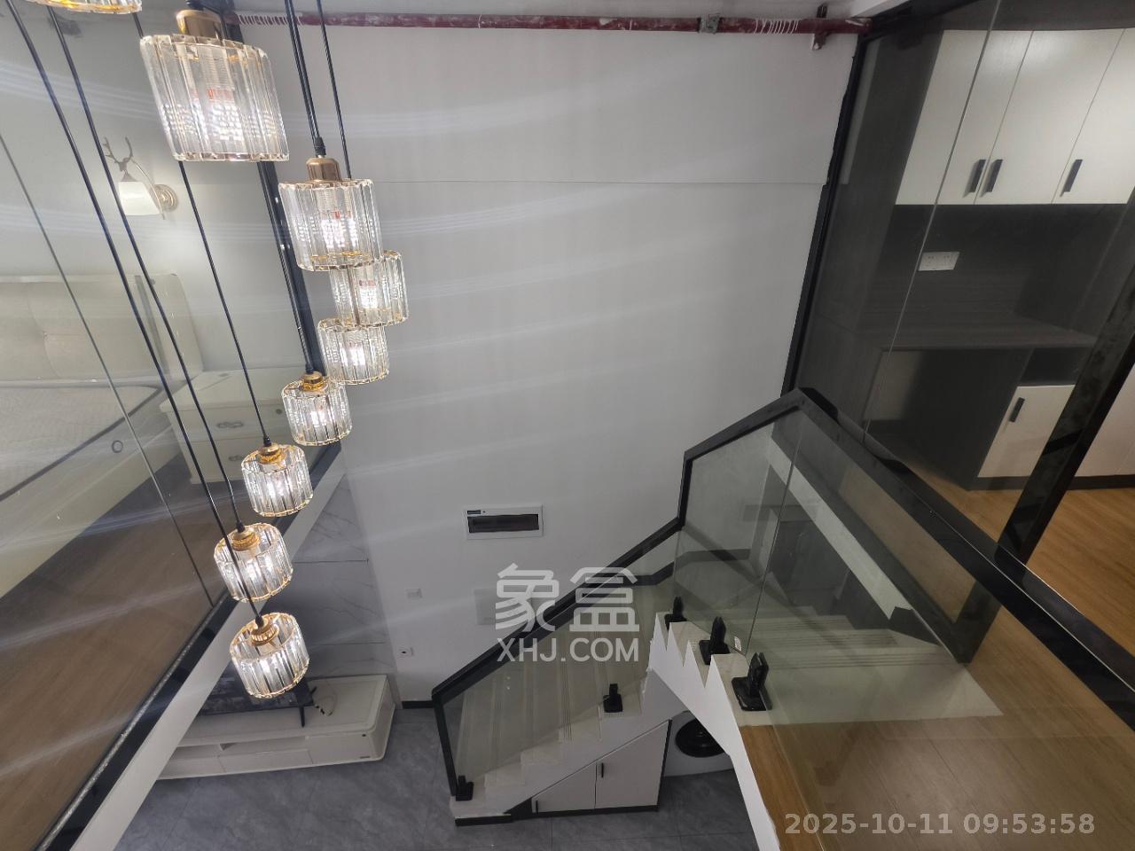 梅溪湖金茂湾  2室1厅1卫    1700.0元/月室内图