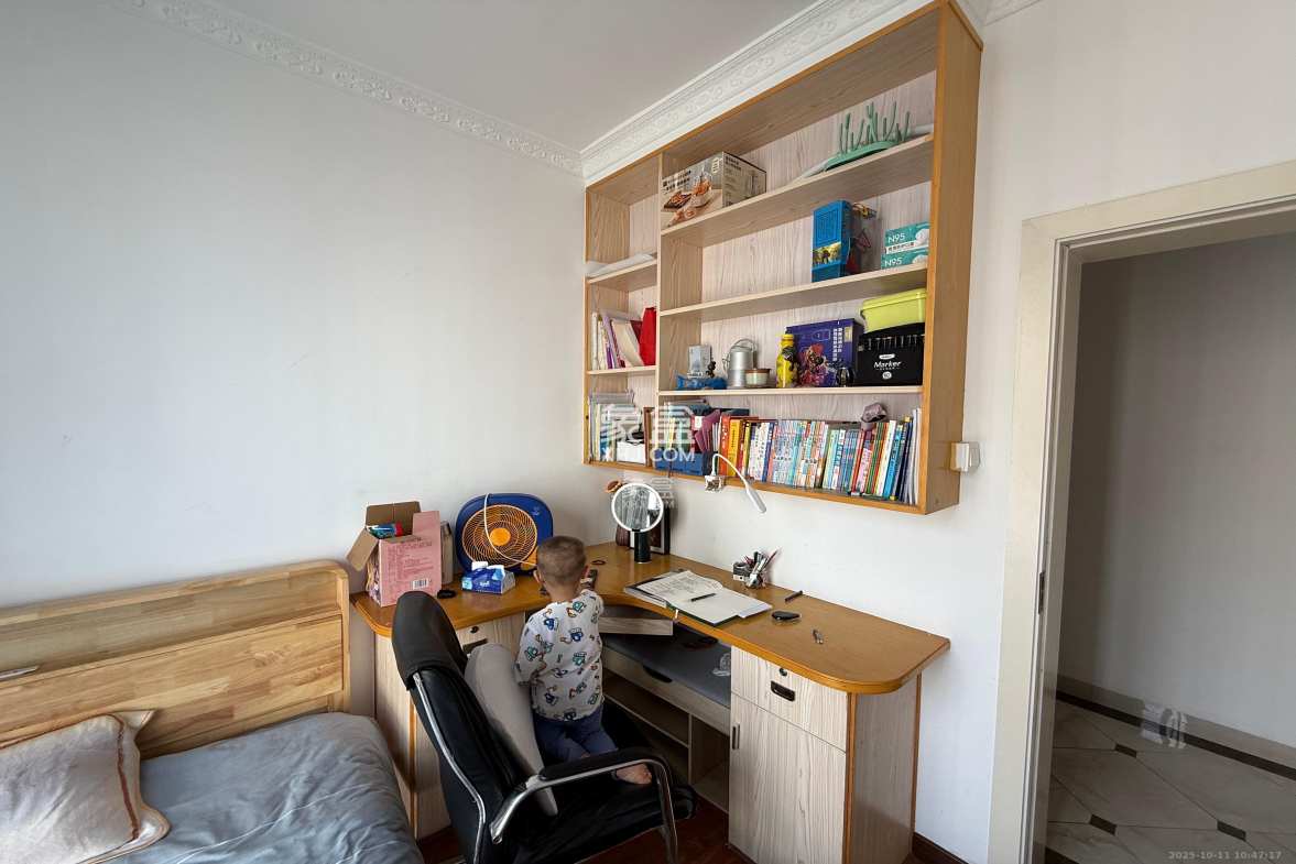 湘府十城(汇财御景湾新寓,汇财国际)  3室2厅2卫    2650.0元/月 湘府十城(汇财御景湾新寓,汇财国际)  3室2厅2卫    2650.0元/月室内图