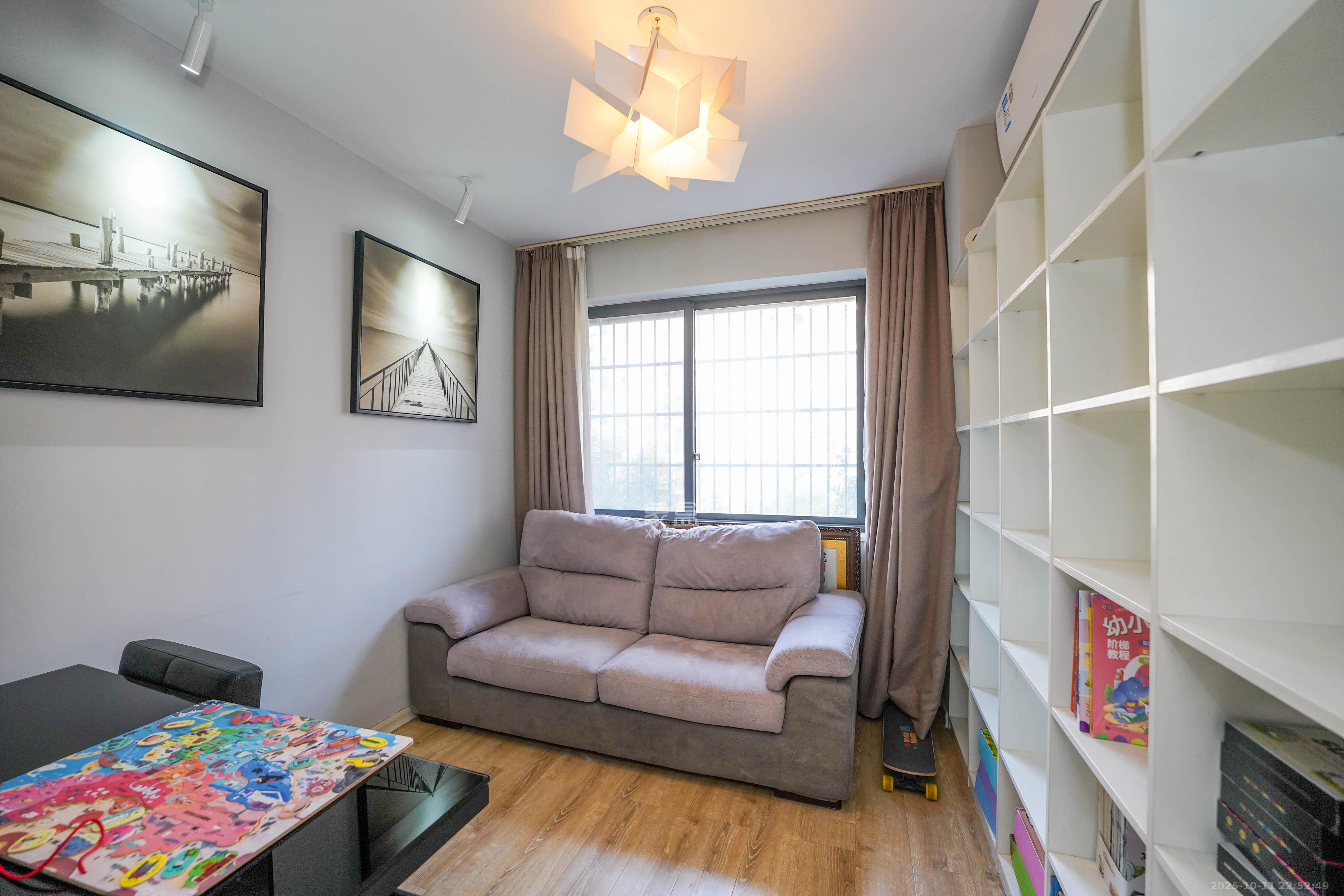 五矿紫湖香醍  3室2厅2卫    85.0万卧室