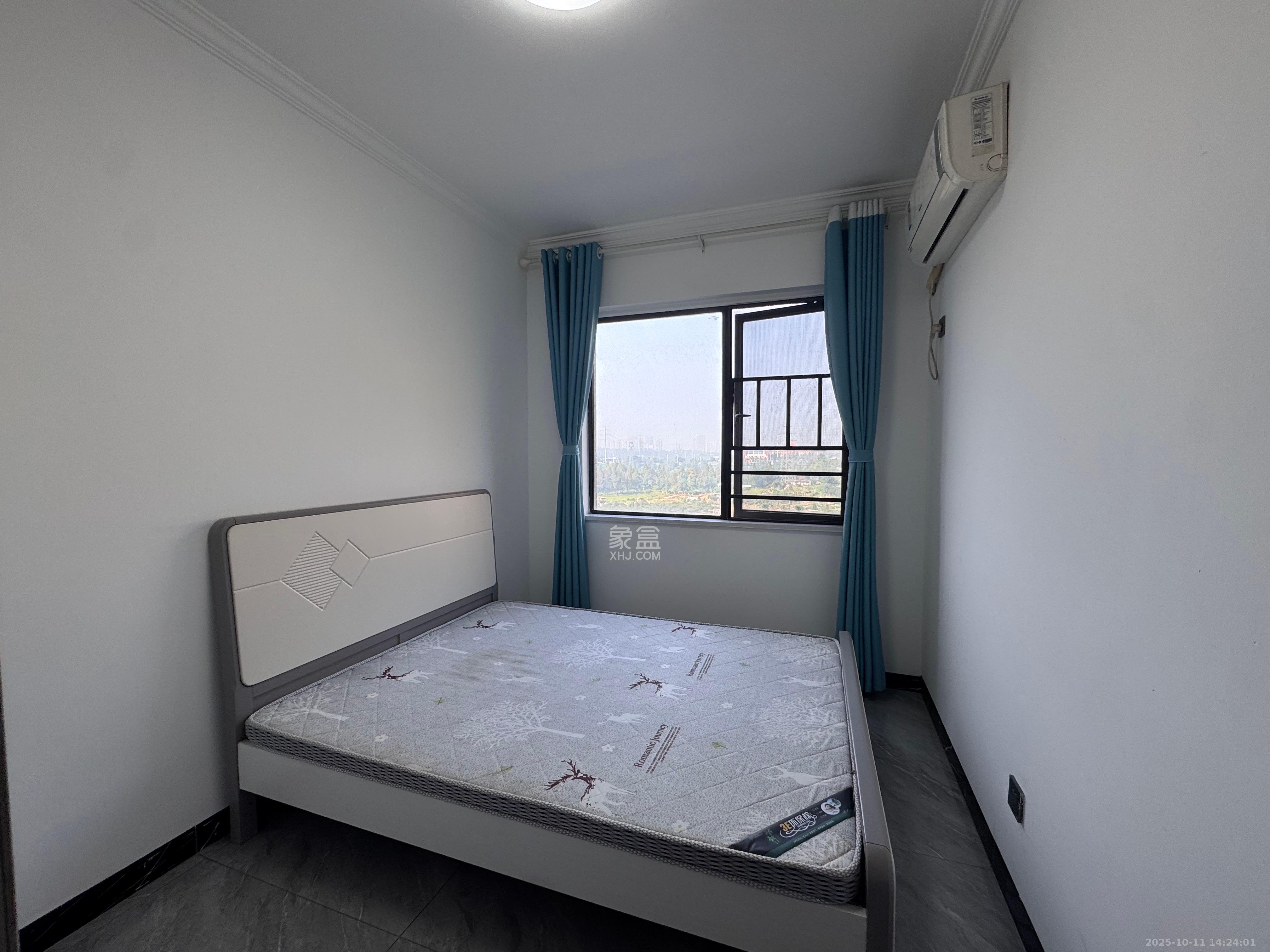 长郡旁牛津街（瑞凯滨江雅苑）  3室2厅1卫    1700.0元/月室内图