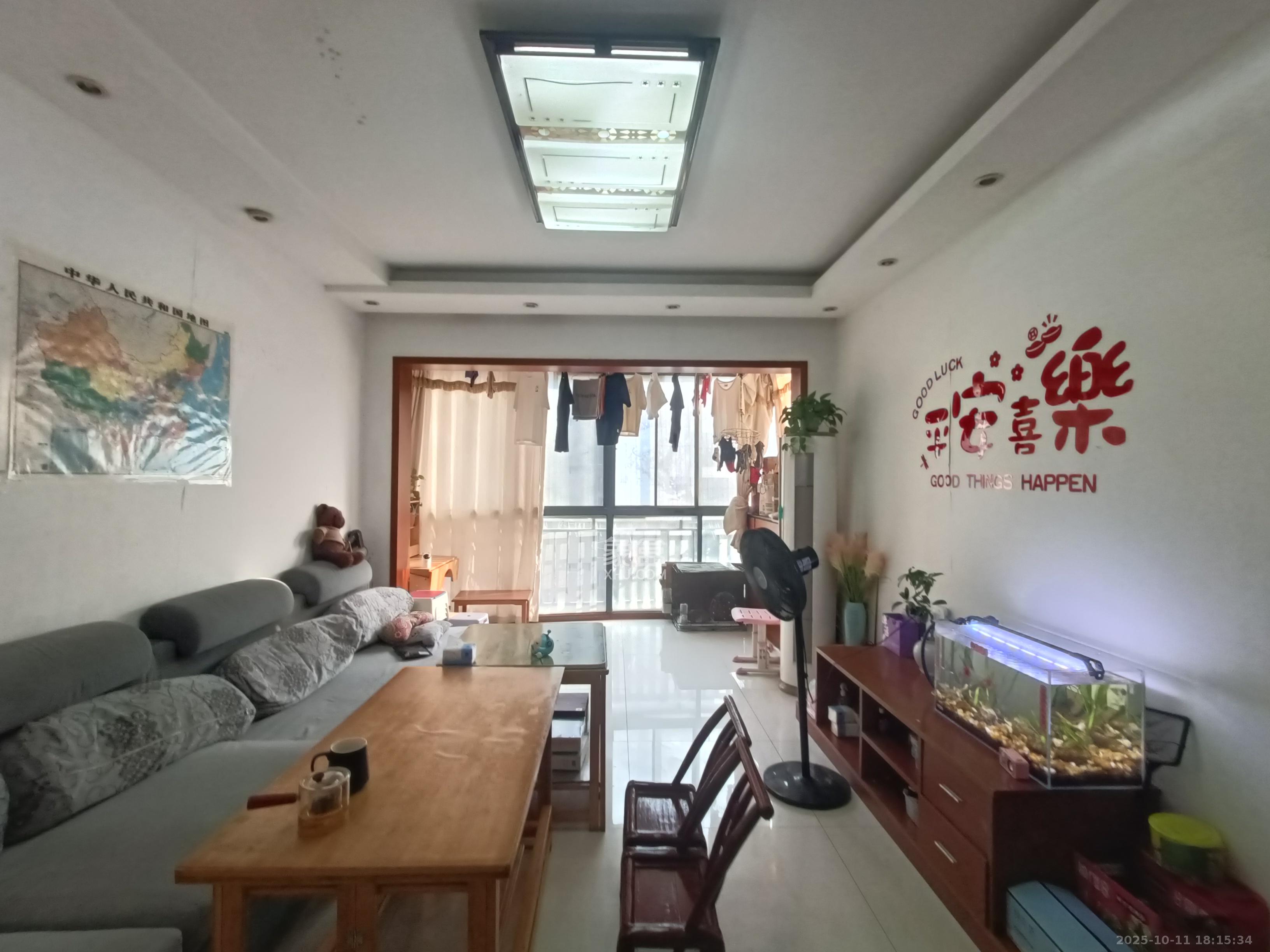 天赐良园  2室2厅1卫    2000.0元/月