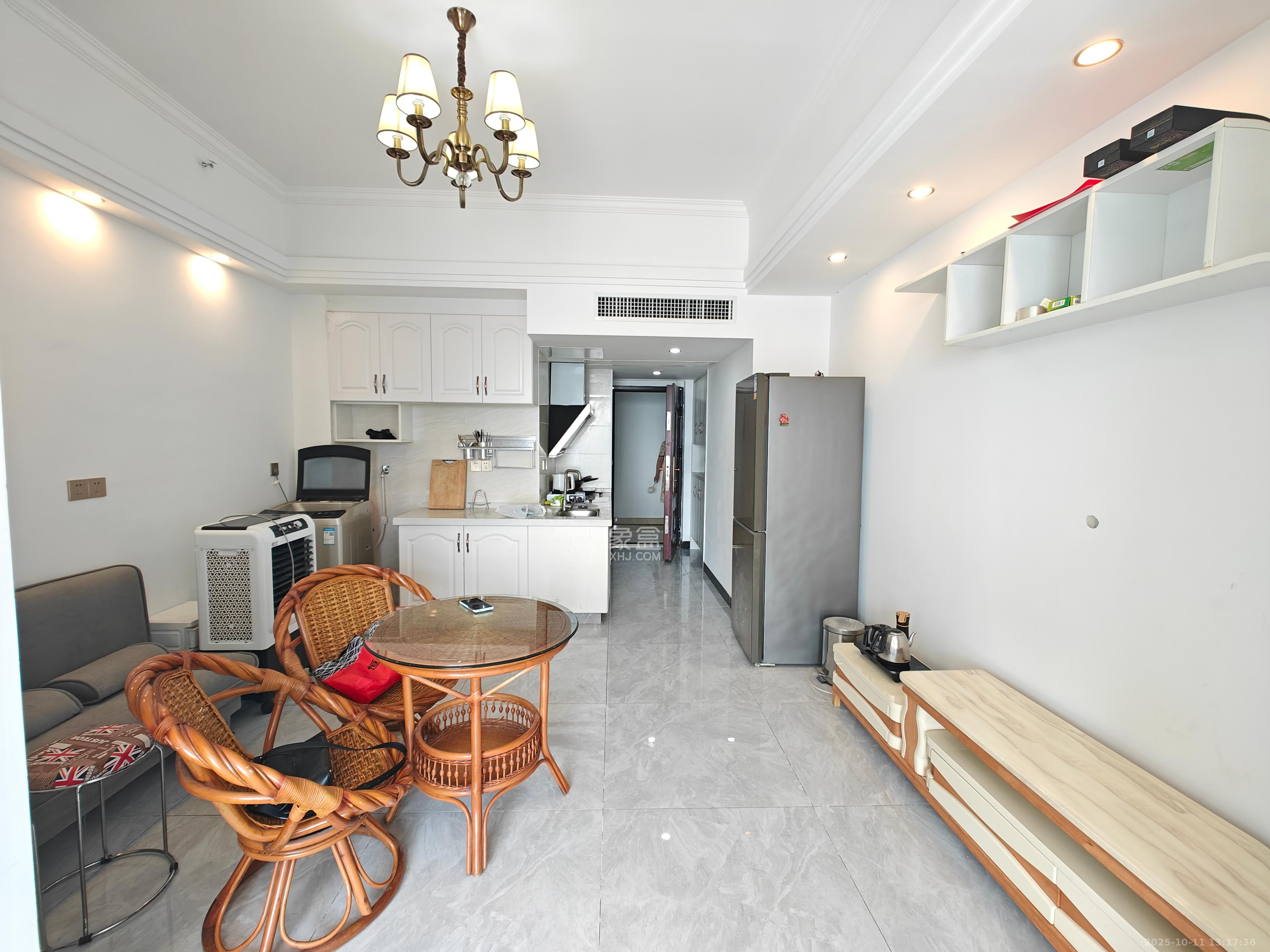 明城广场  1室1厅1卫    1600.0元/月 明城广场  1室1厅1卫    1600.0元/月