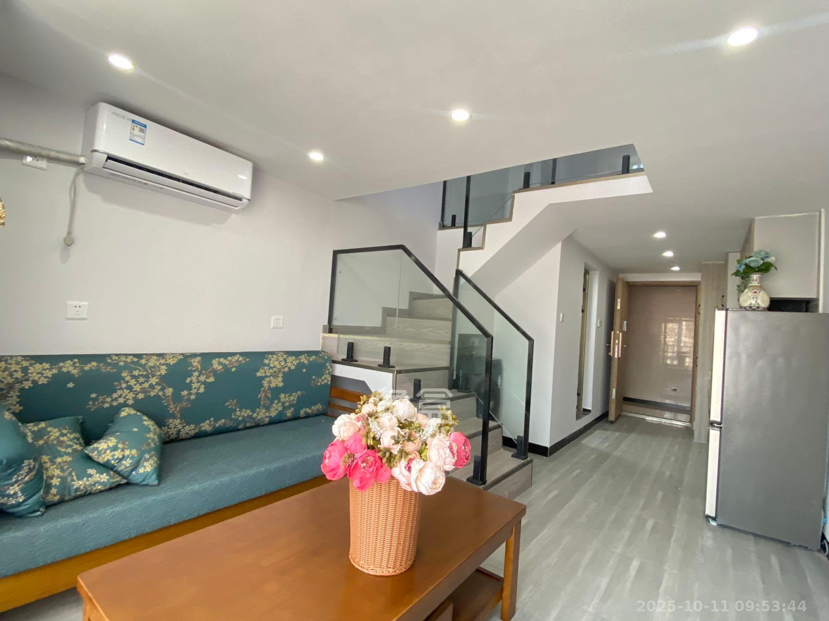 卓越江岸  1室1厅1卫    2400.0元/月 卓越江岸  1室1厅1卫    2400.0元/月室内图