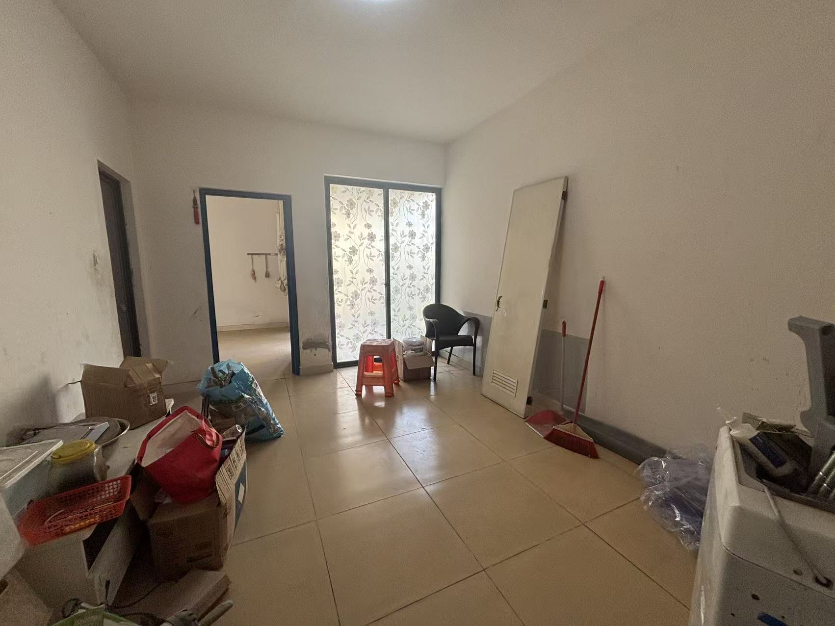 西海岸镇海小区  1室1厅1卫    800.0元/月室内图1