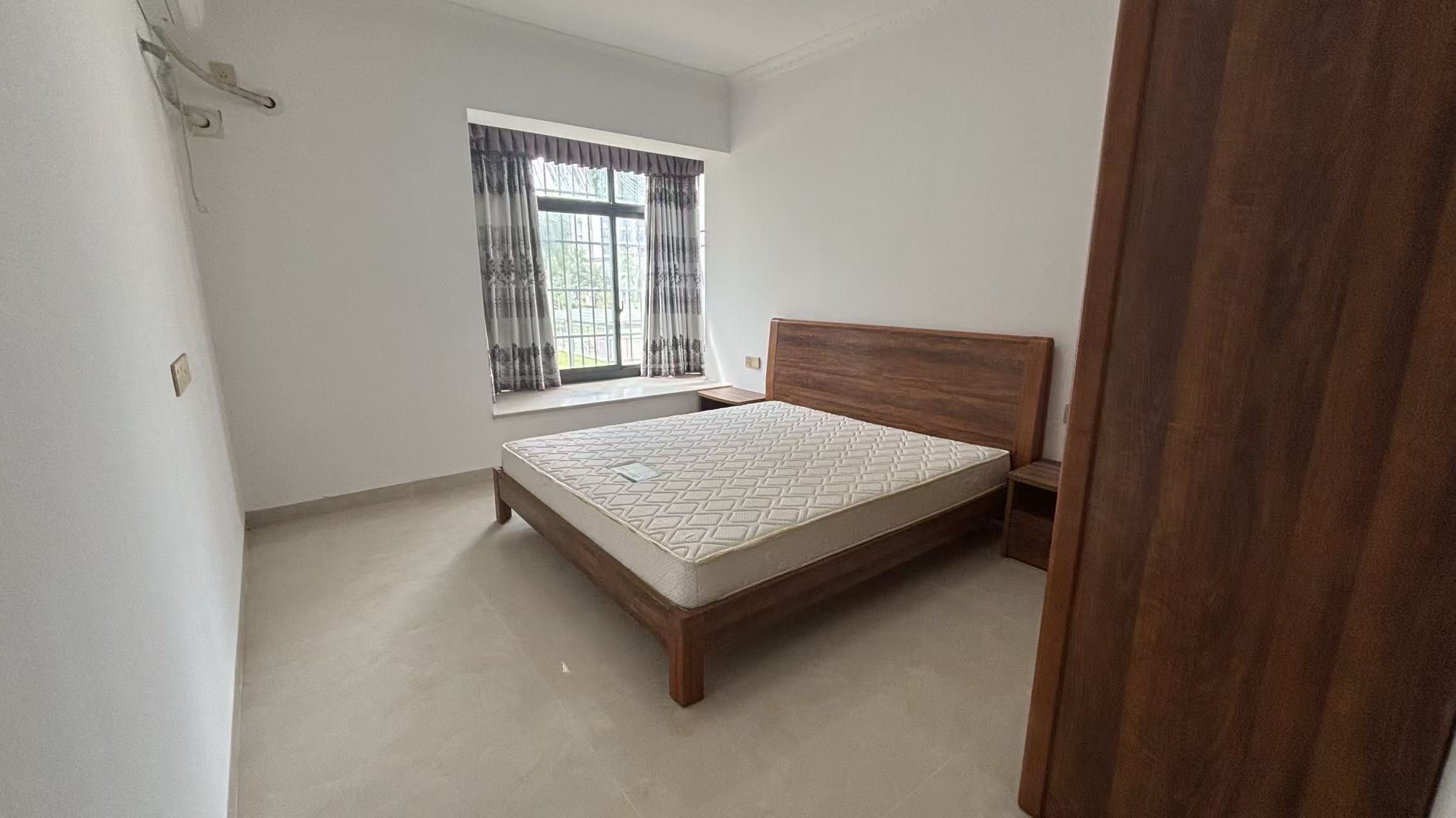 五源河公寓C区  3室2厅2卫    2500.0元/月 五源河公寓C区  3室2厅2卫    2500.0元/月室内图