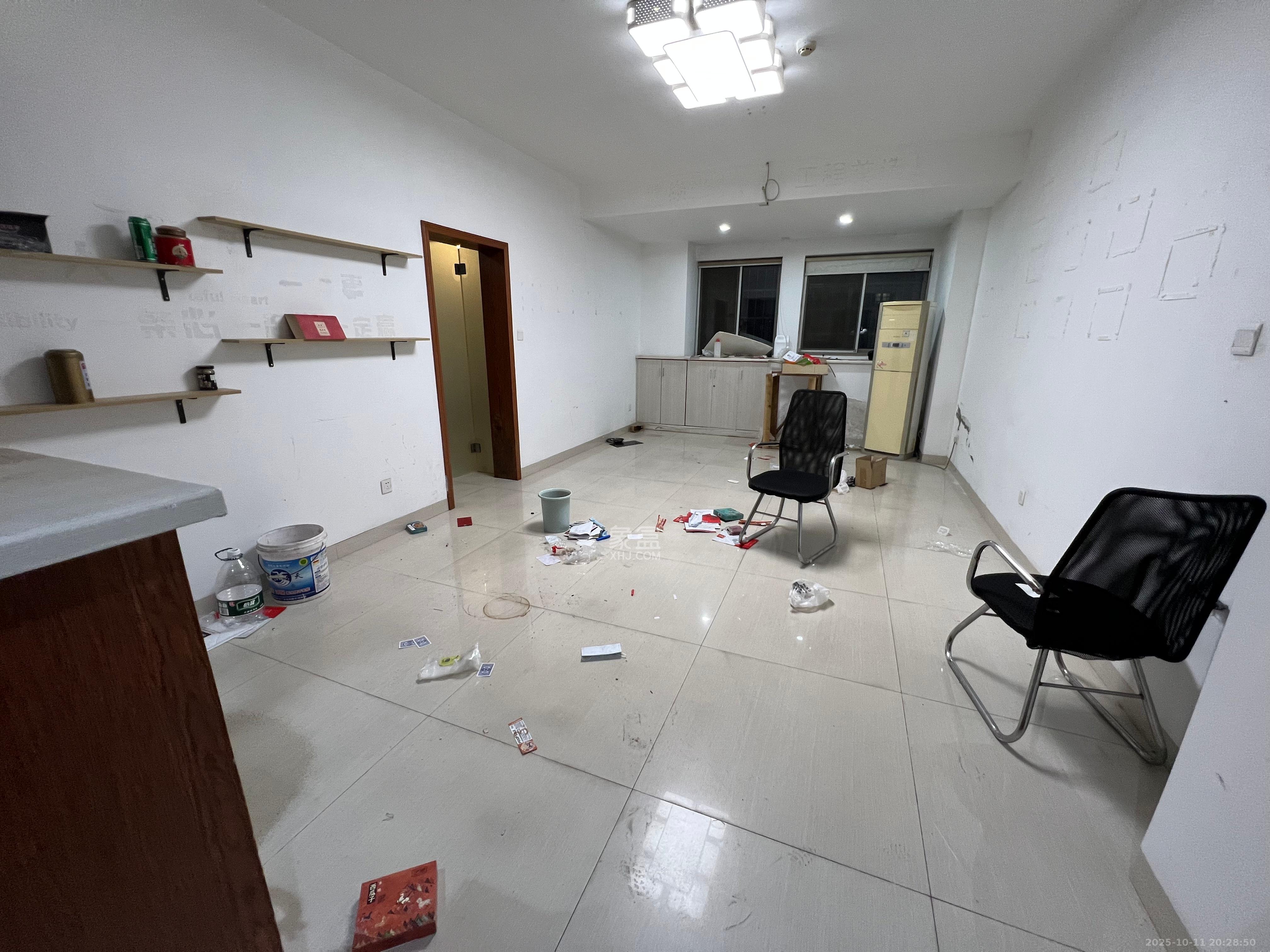 汇达国际公馆（汇达大厦）  2室1厅1卫    2400.0元/月室内图