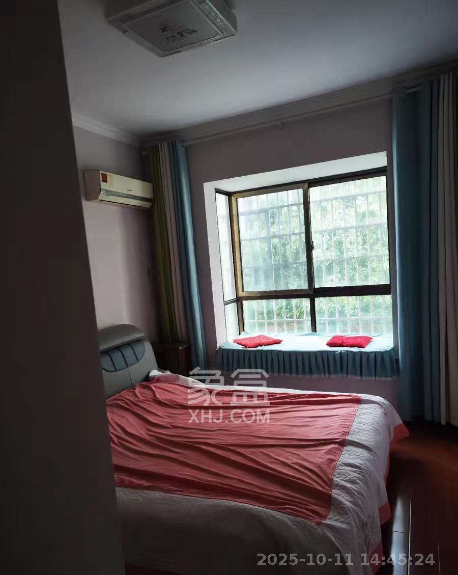 富鑫源 2室2厅1卫 1500.0元/月 富鑫源 2室2厅1卫 1500.0元/月室内图