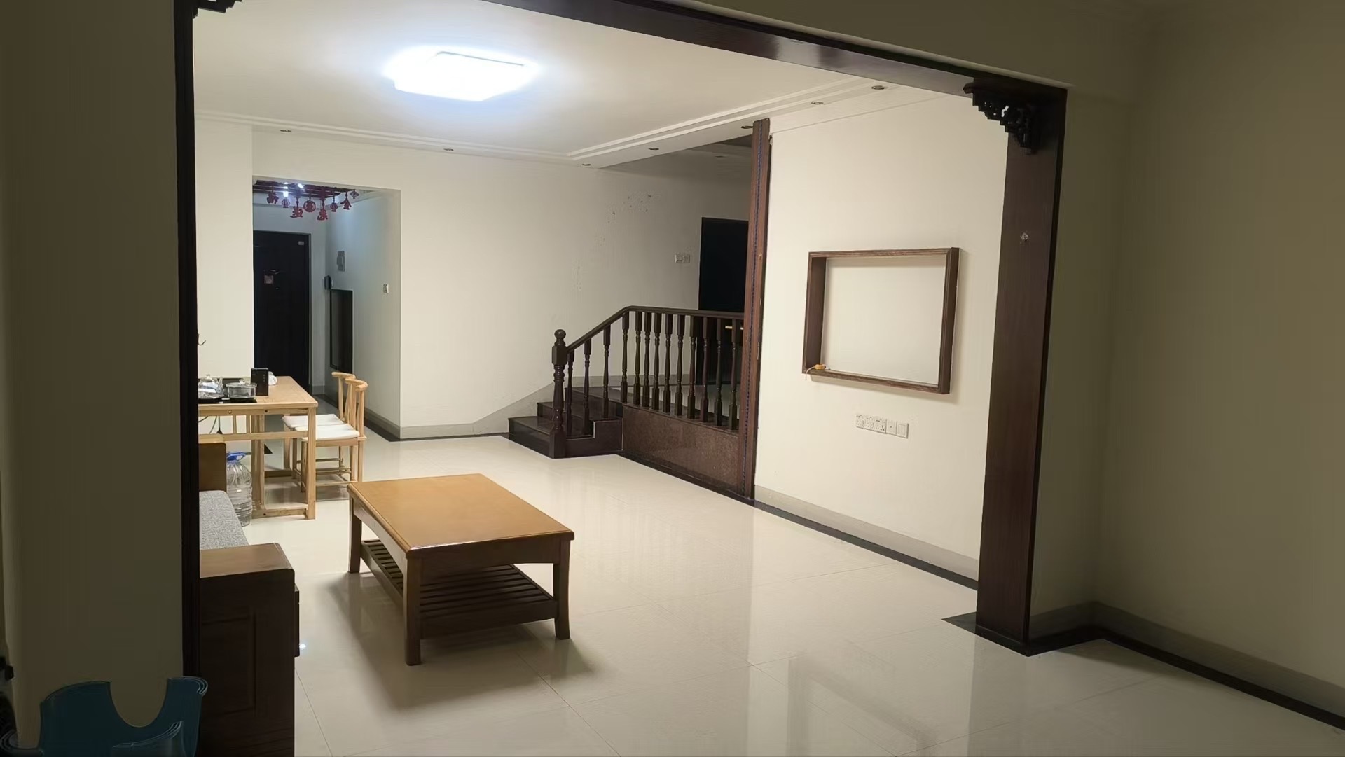 南海绿洲 3室2厅2卫 147.0万 南海绿洲 3室2厅2卫 147.0万客厅