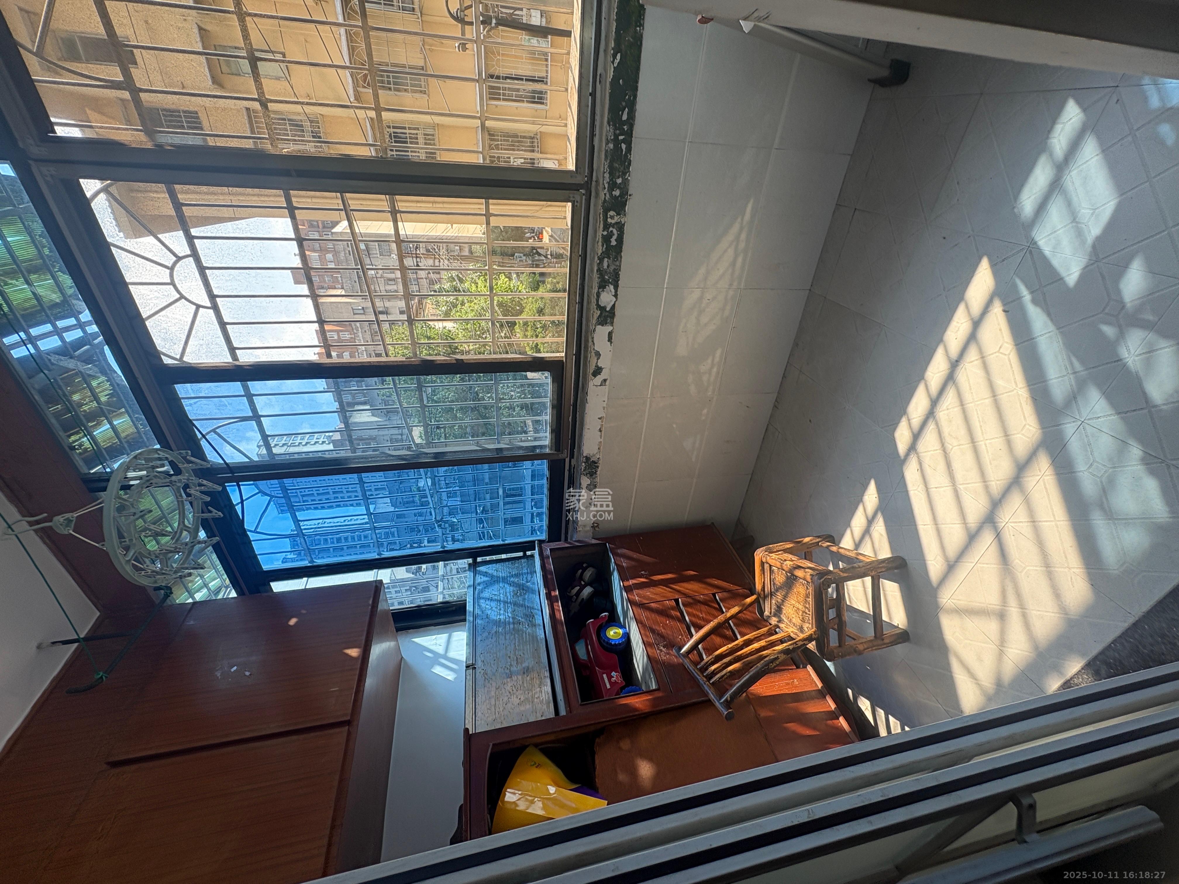 下工商银行宿舍 2室1厅1卫 1700.0元/月 下工商银行宿舍 2室1厅1卫 1700.0元/月室内图