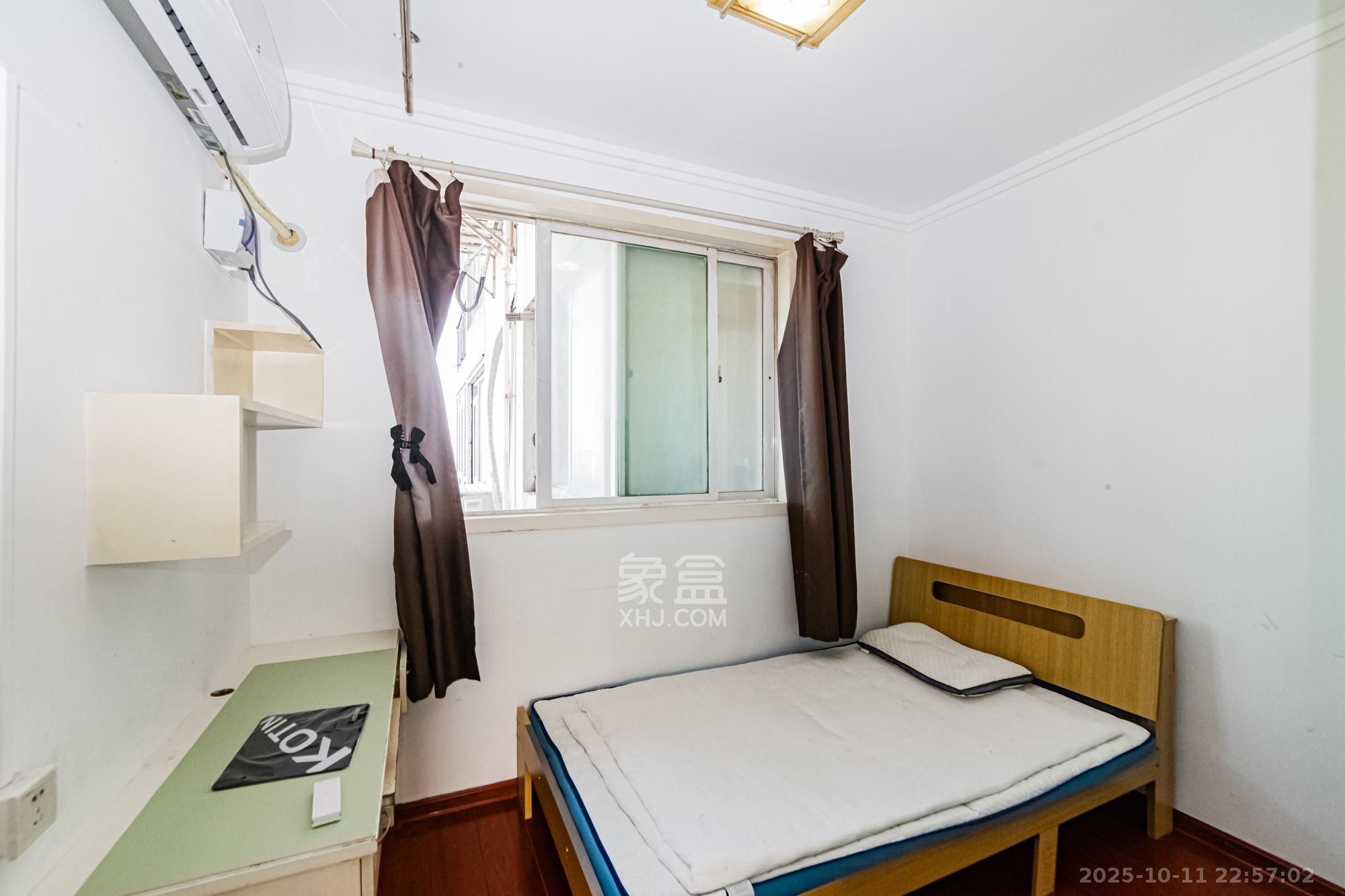 顺天黄金海岸 3室2厅1卫 85.0万 顺天黄金海岸 3室2厅1卫 85.0万卧室