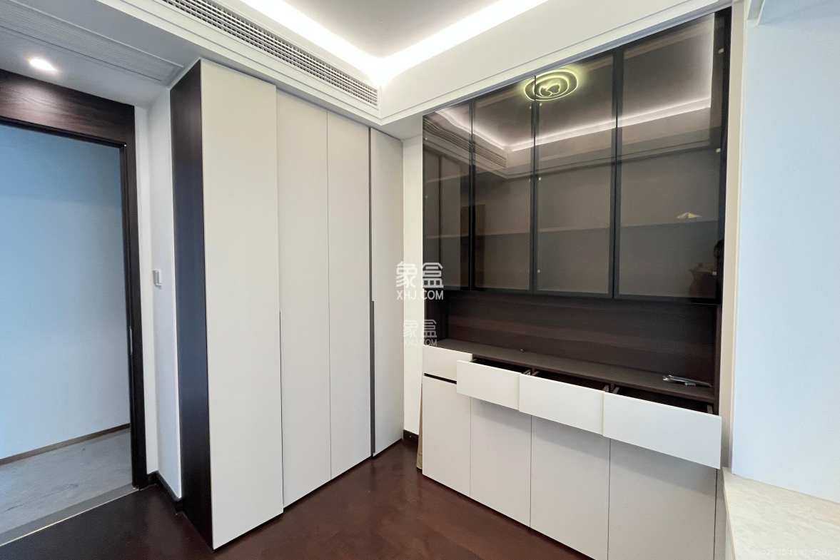 东原麓印长江B区 4室2厅2卫 4800.0元/月 东原麓印长江B区 4室2厅2卫 4800.0元/月室内图