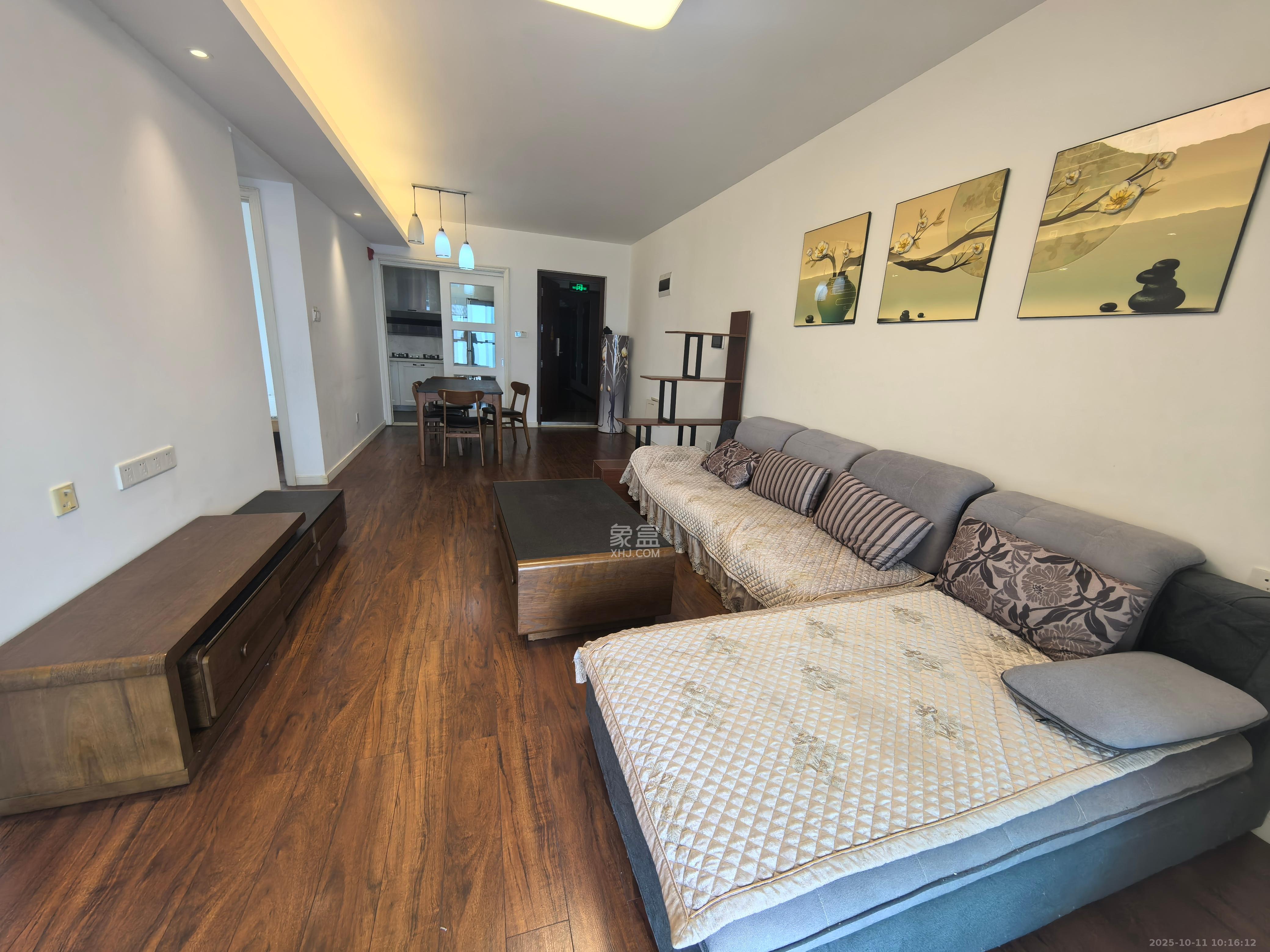 万科里梅溪郡  3室2厅2卫    3500.0元/月 万科里梅溪郡  3室2厅2卫    3500.0元/月室内图