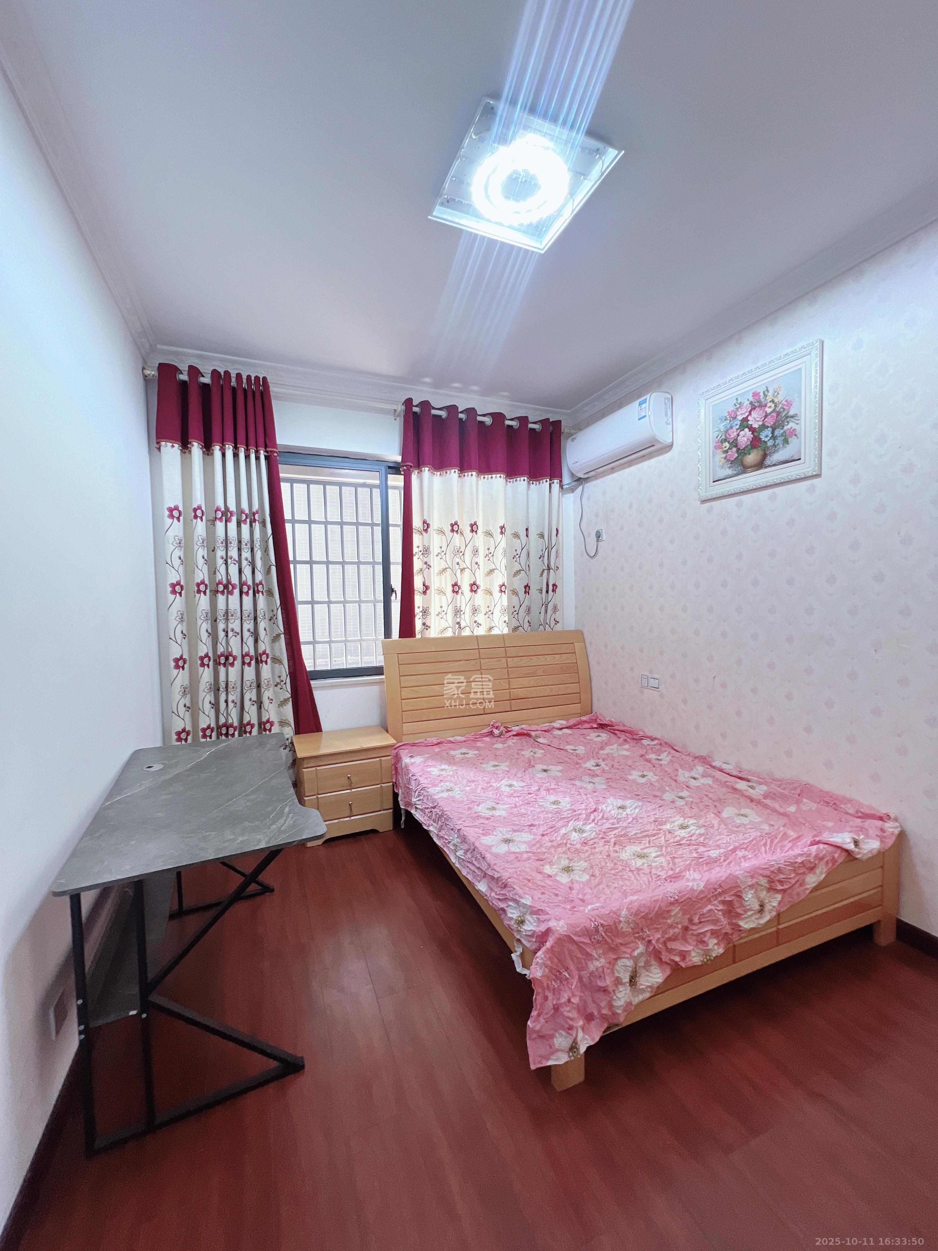 丰源国际  3室2厅1卫    2200.0元/月室内图