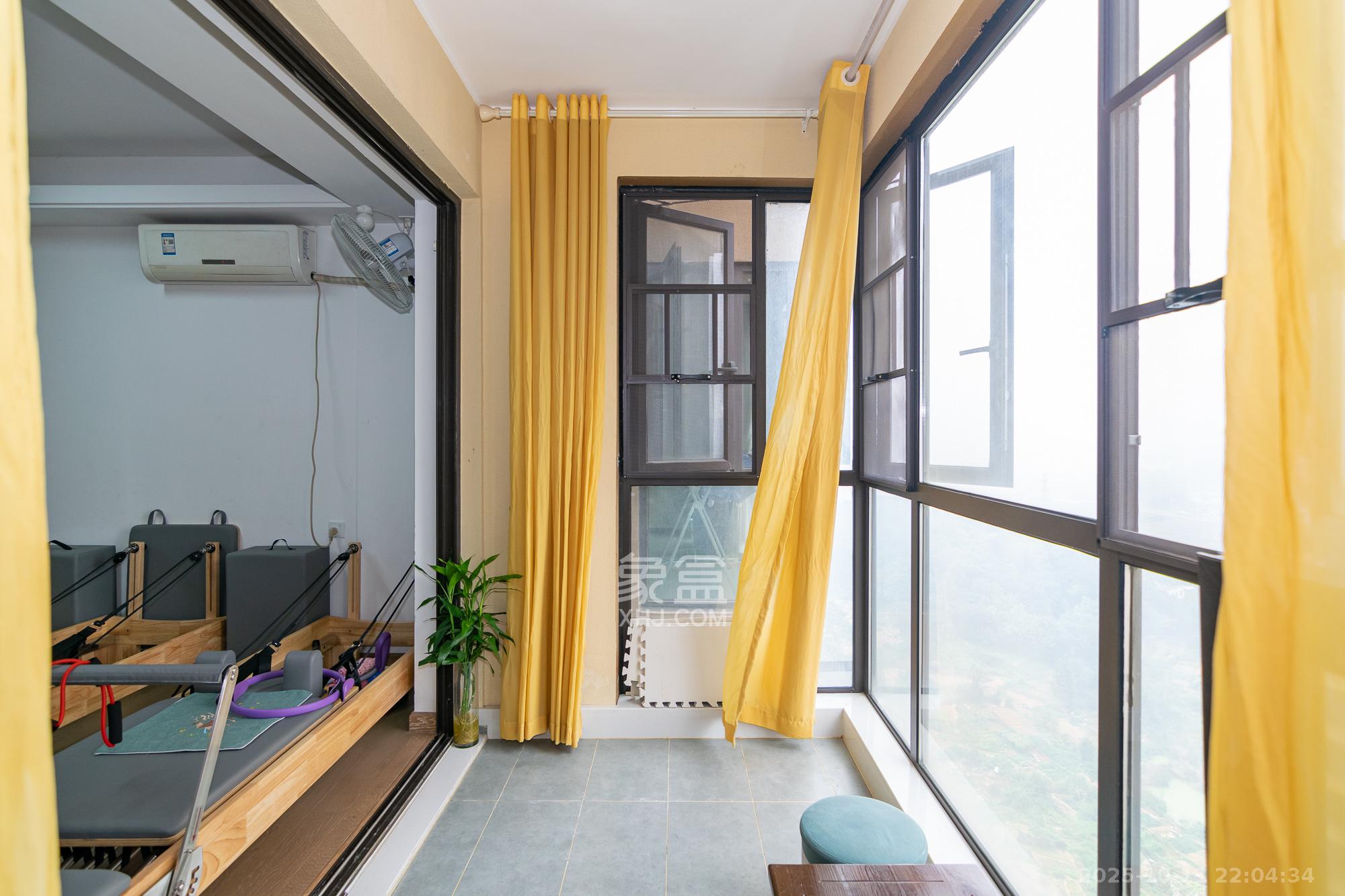 美的翰城  3室2厅1卫    68.0万阳台