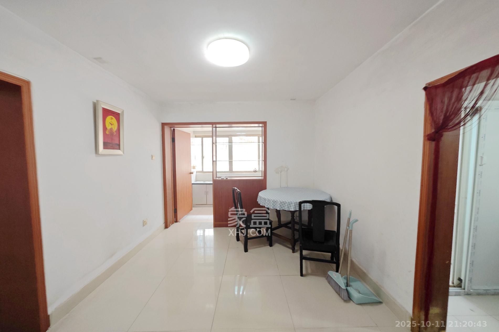 生物药厂宿舍 2室1厅1卫 60.0万 生物药厂宿舍 2室1厅1卫 60.0万客厅