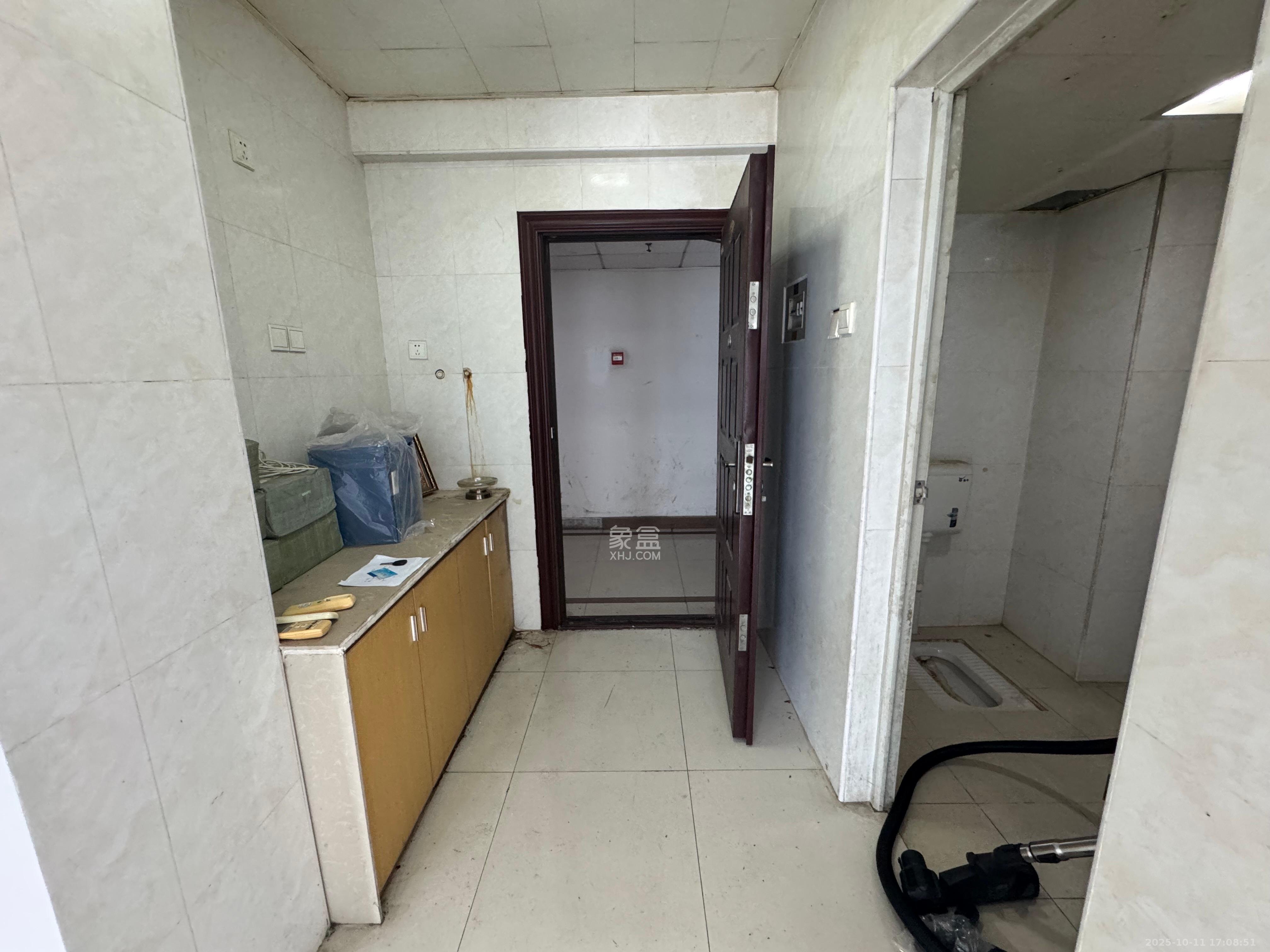 长城华都  1室1厅1卫    2500.0元/月室内图