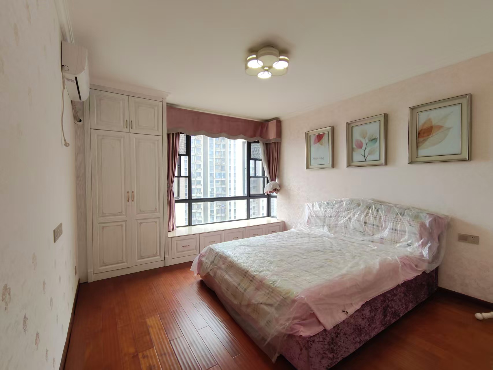 湘银星城  4室2厅2卫    150.0万室内图