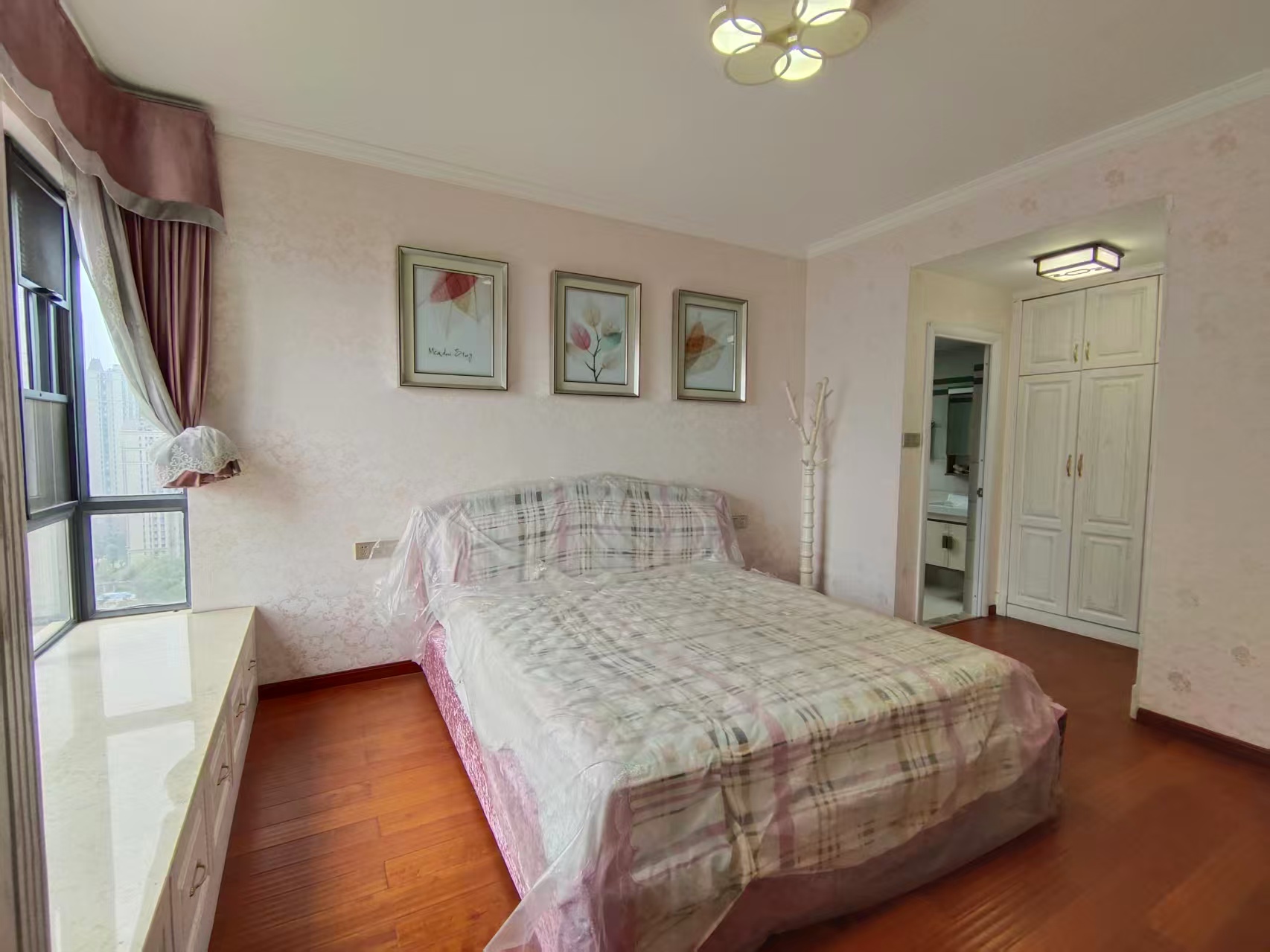 湘银星城  4室2厅2卫    150.0万室内图