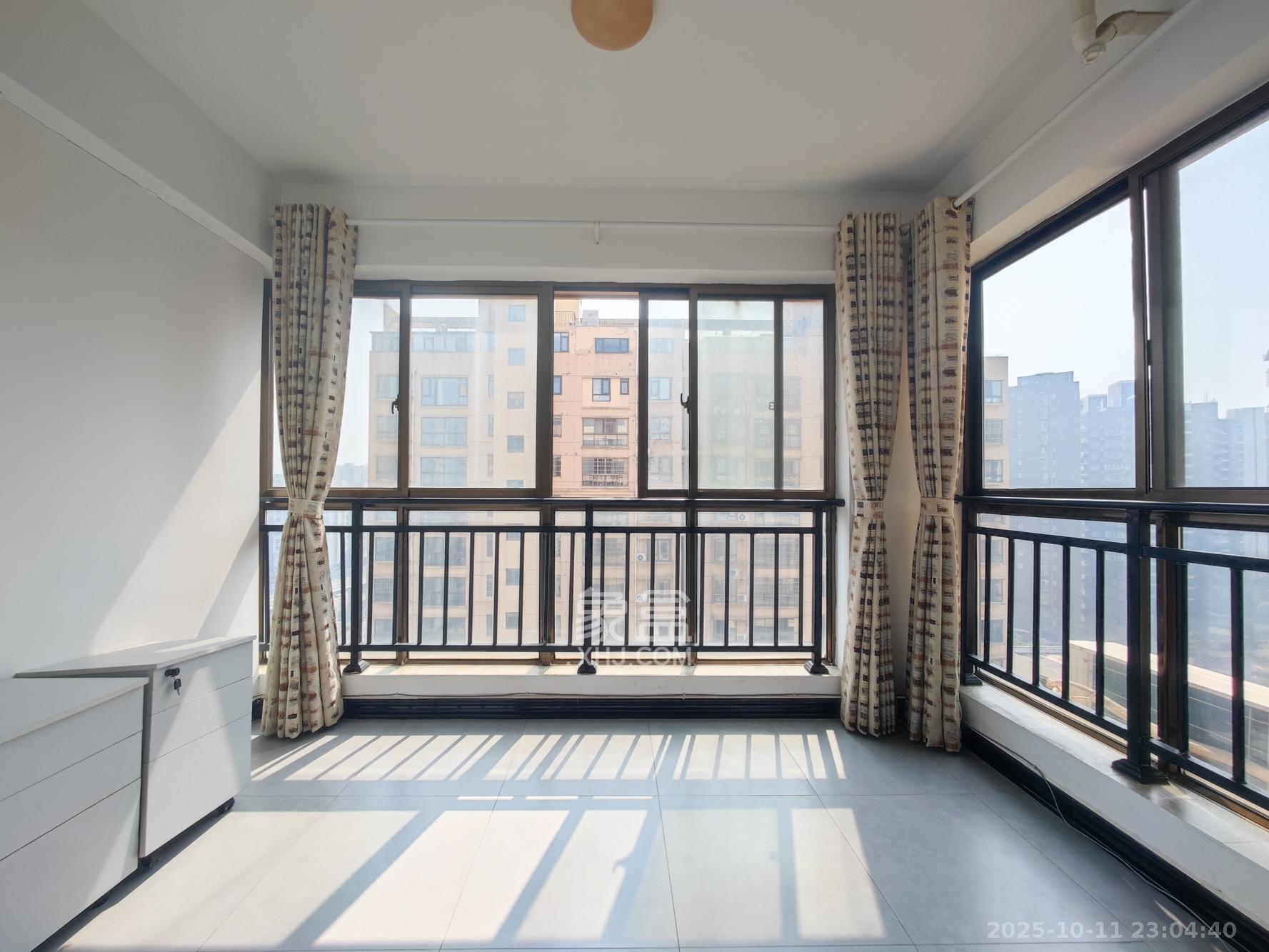 中天瑞景  3室2厅2卫    106.8万 中天瑞景  3室2厅2卫    106.8万阳台