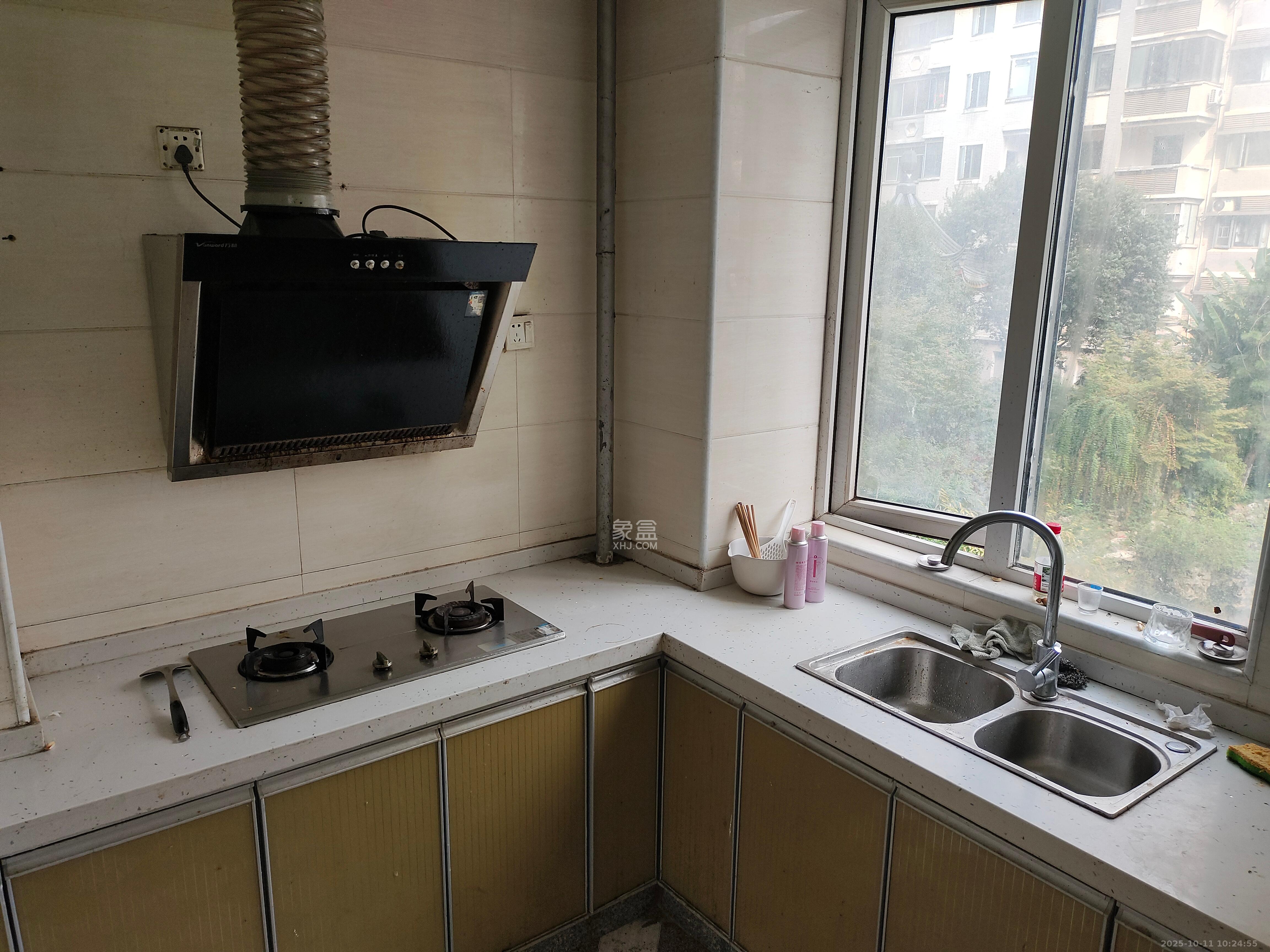 麓阳和景雅苑  4室2厅2卫    4800.0元/月室内图