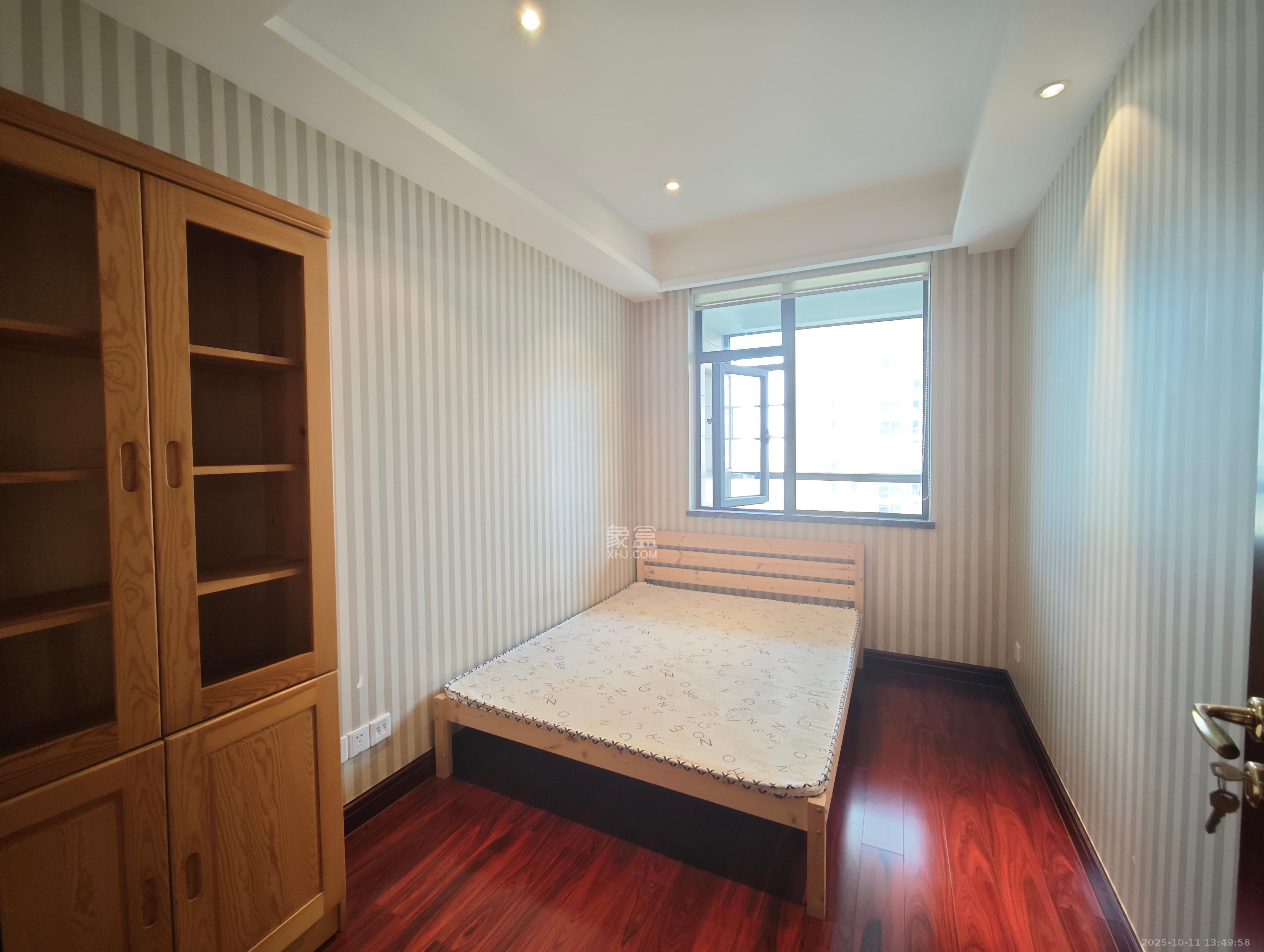 运达中央广场一、二期  3室2厅2卫    8000.0元/月 运达中央广场一、二期  3室2厅2卫    8000.0元/月室内图