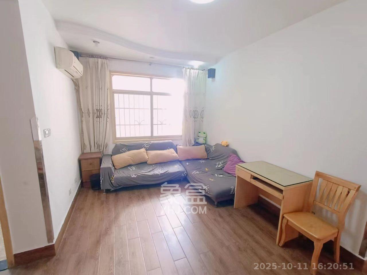 东方新世界  2室2厅1卫    2200.0元/月室内图