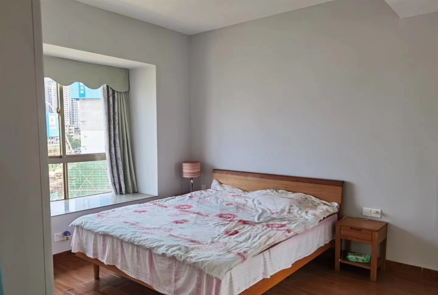 省委党校宿舍(红城湖路)  3室2厅1卫    3300.0元/月 省委党校宿舍(红城湖路)  3室2厅1卫    3300.0元/月室内图