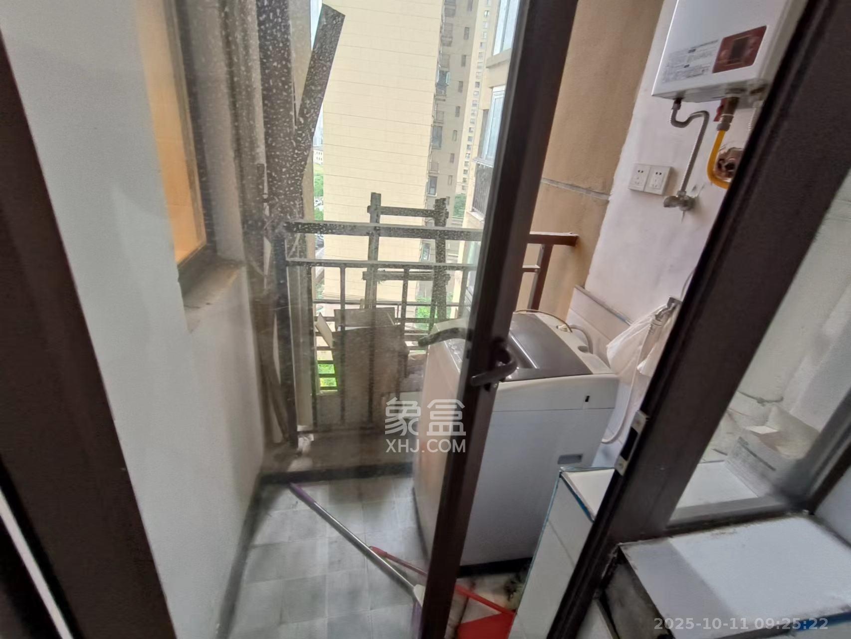 华润橡树湾 3室2厅1卫 2000.0元/月 华润橡树湾 3室2厅1卫 2000.0元/月室内图