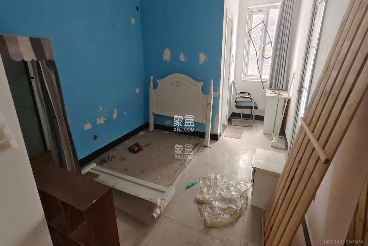 麓阳和景雅苑  3室2厅1卫    2500.0元/月 麓阳和景雅苑  3室2厅1卫    2500.0元/月室内图