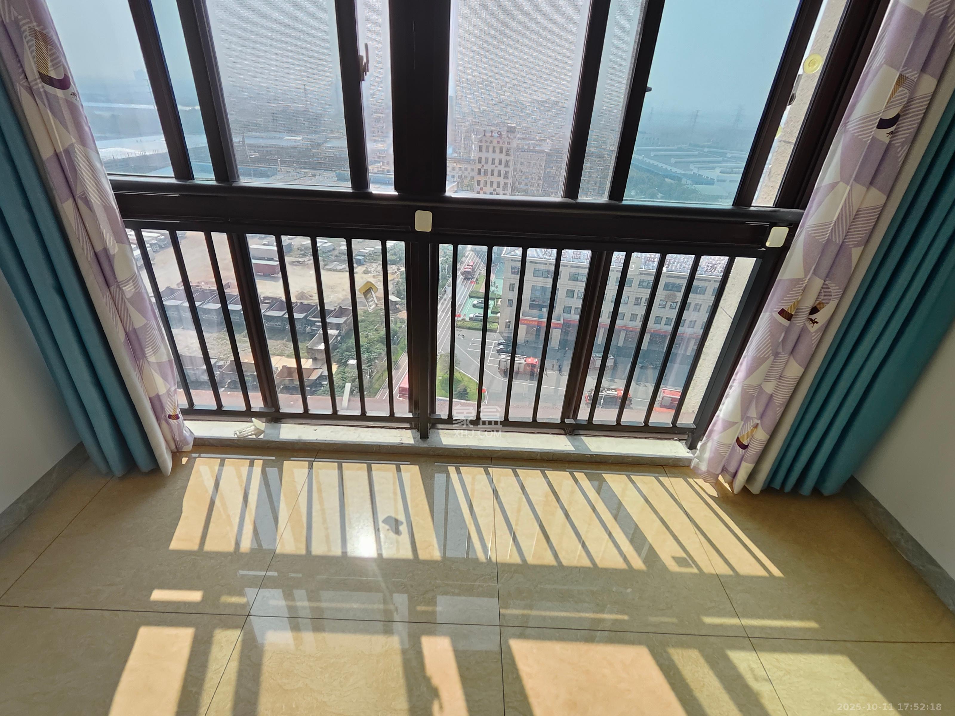 东方美地 3室2厅2卫 2300.0元/月 东方美地 3室2厅2卫 2300.0元/月室内图