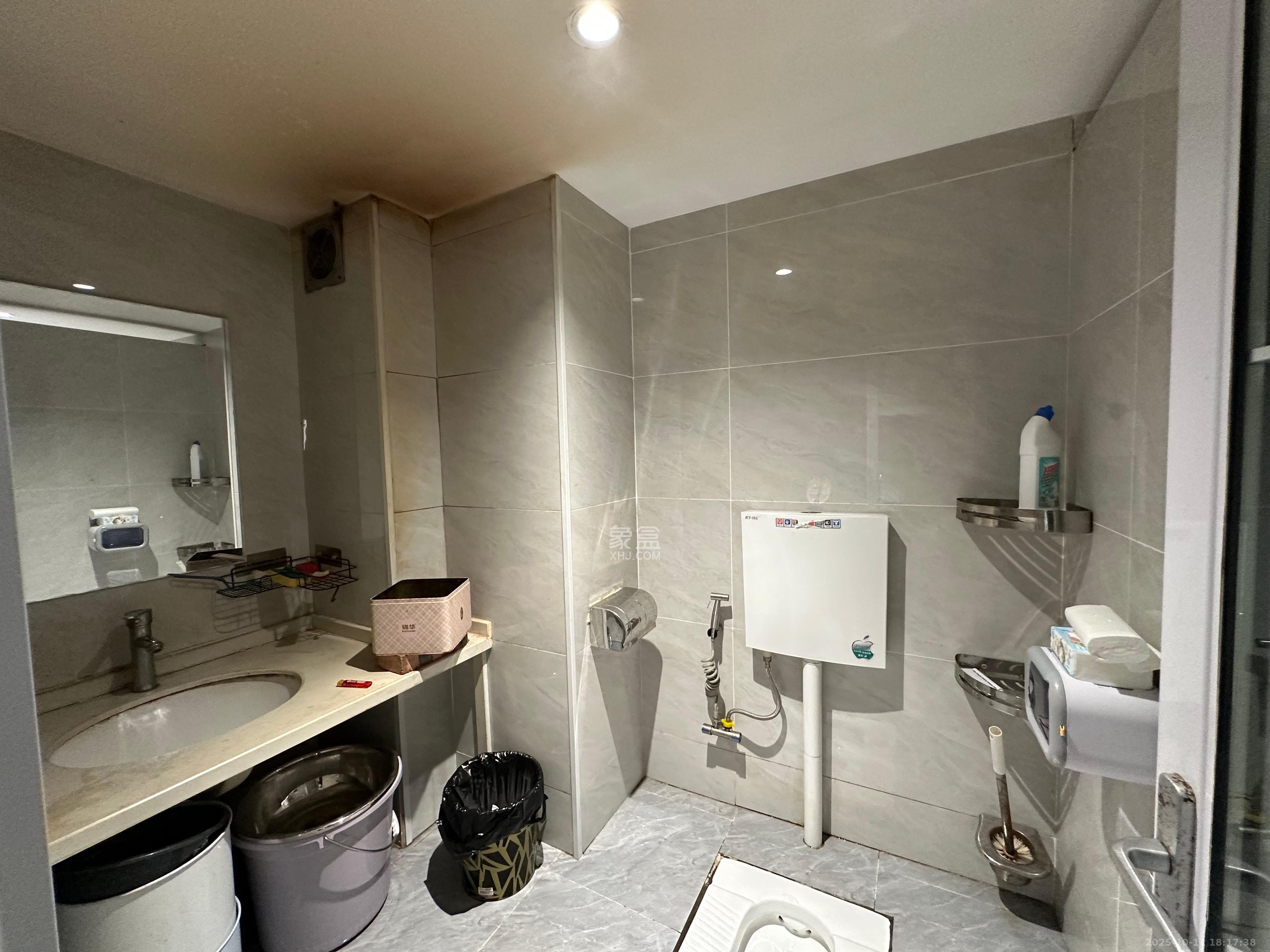 中海阅溪府  1室1厅1卫    1500.0元/月 中海阅溪府  1室1厅1卫    1500.0元/月室内图