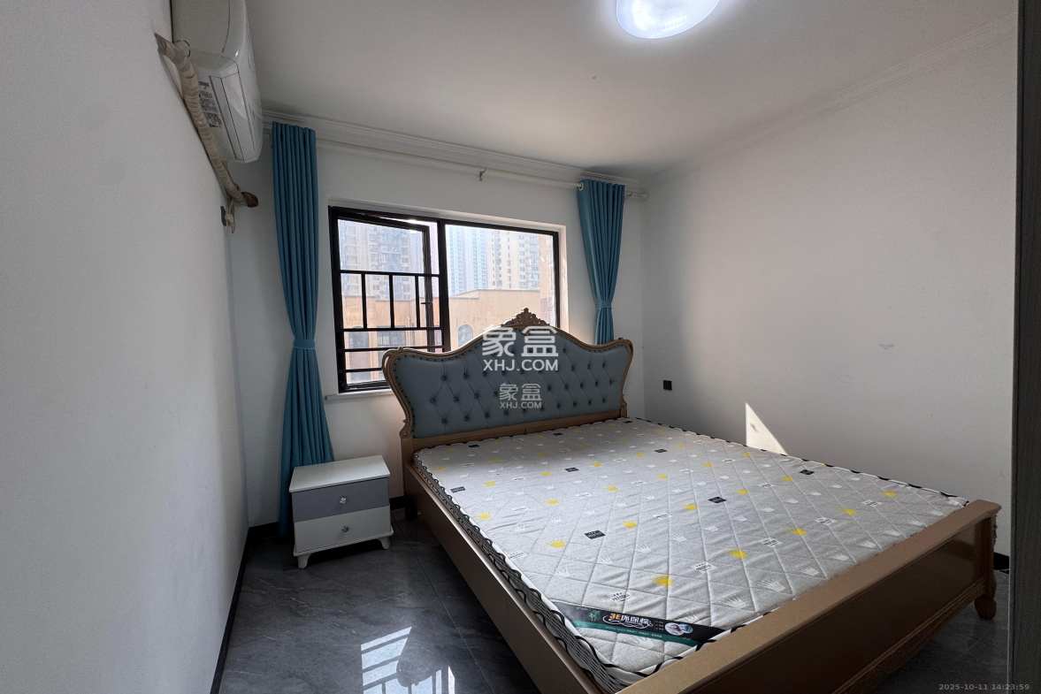 长郡旁牛津街(瑞凯滨江雅苑) 3室2厅1卫 1700.0元/月 长郡旁牛津街(瑞凯滨江雅苑) 3室2厅1卫 1700.0元/月室内图