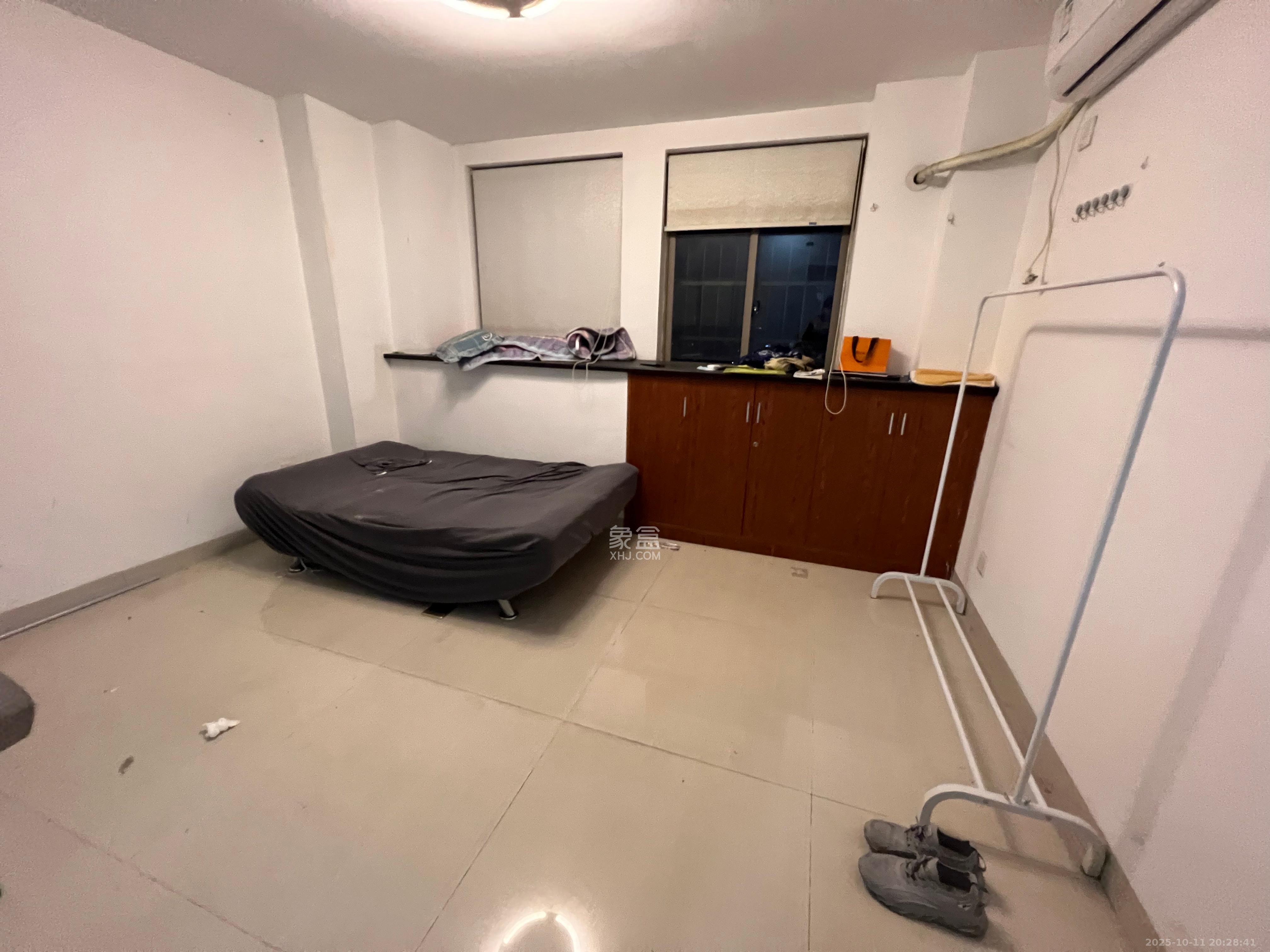 汇达国际公馆(汇达大厦) 2室1厅1卫 2400.0元/月 汇达国际公馆(汇达大厦) 2室1厅1卫 2400.0元/月室内图