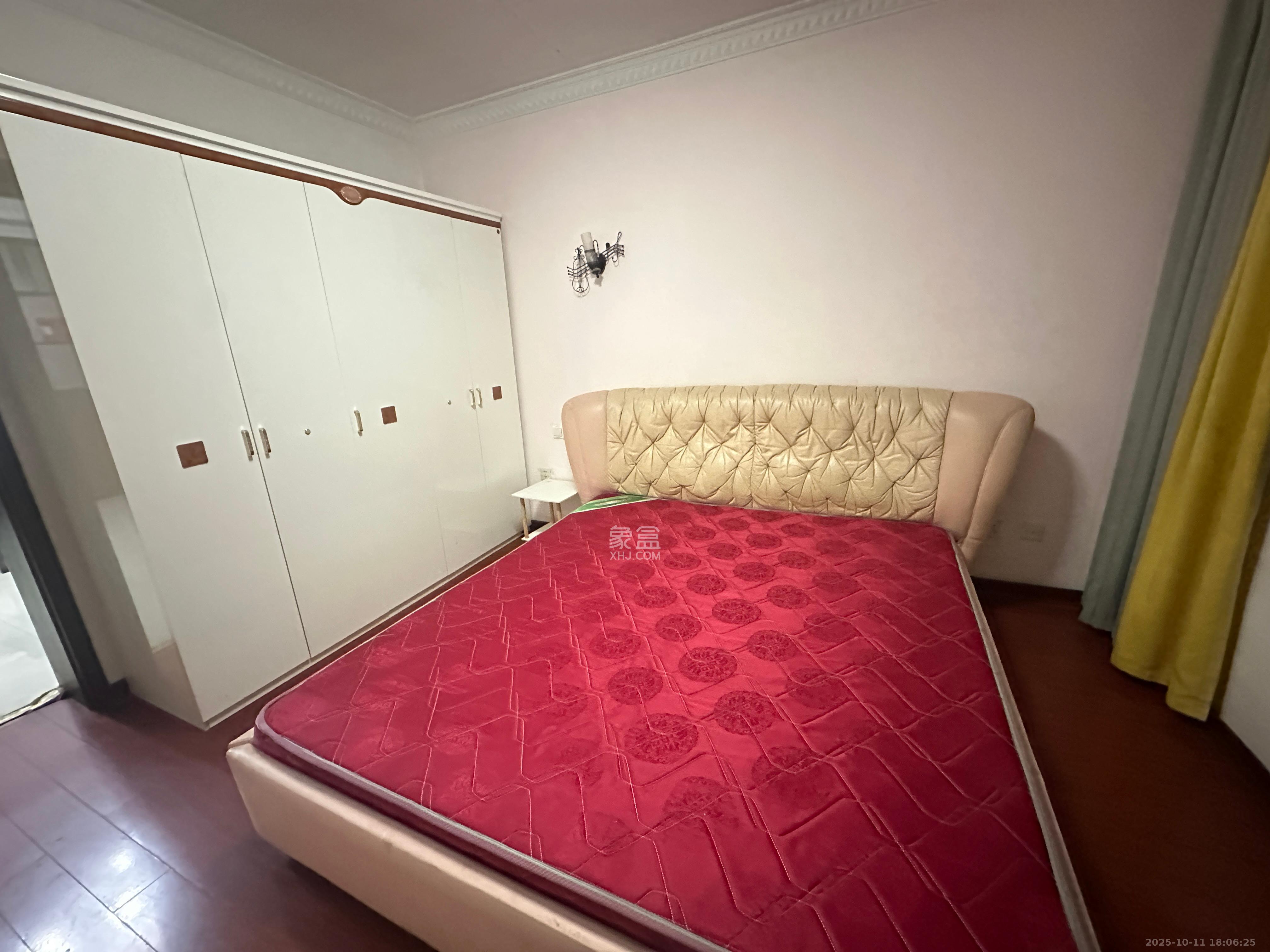 中南汽车世界  2室1厅1卫    1200.0元/月室内图