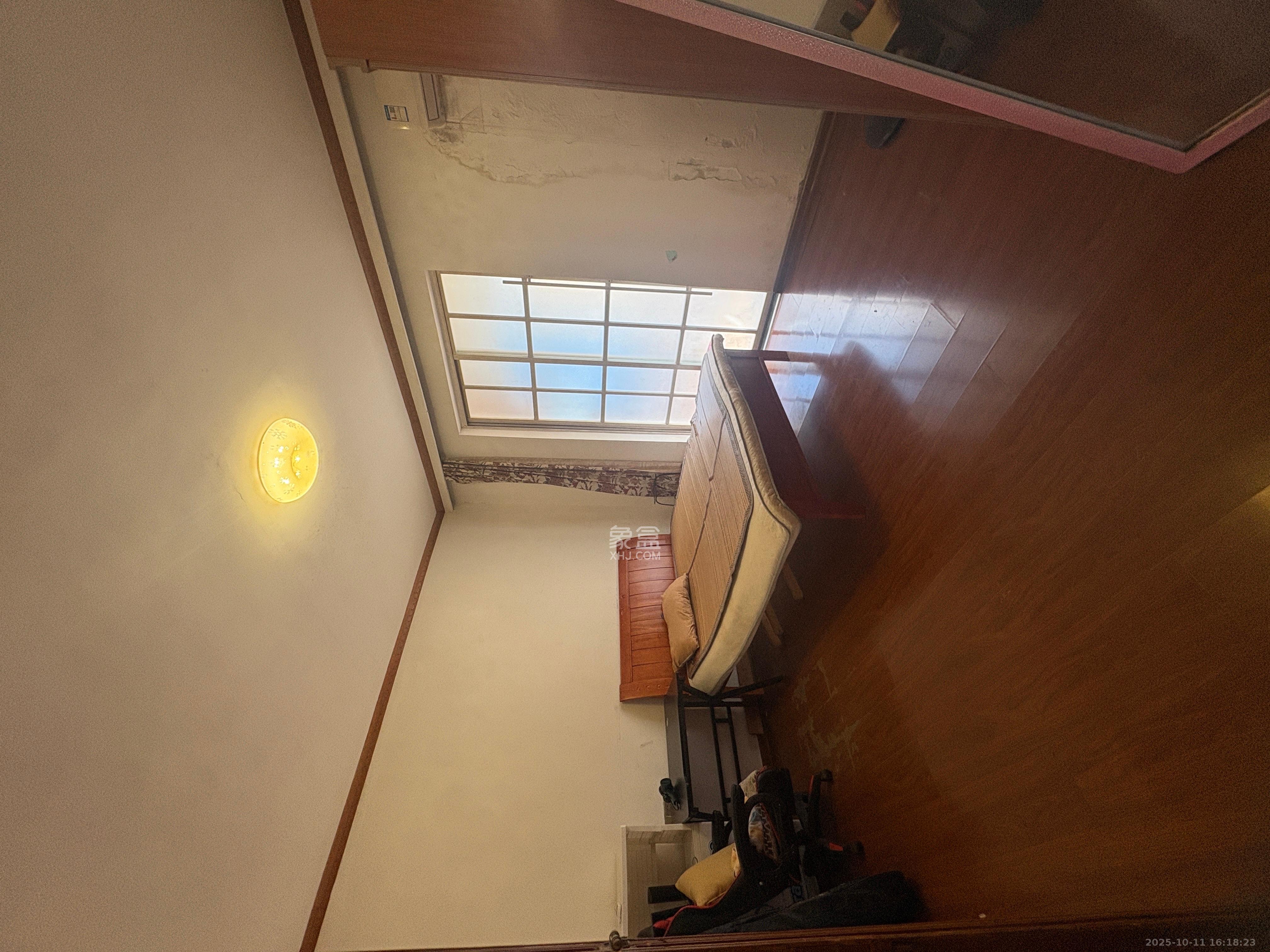 下工商银行宿舍 2室1厅1卫 1700.0元/月 下工商银行宿舍 2室1厅1卫 1700.0元/月室内图