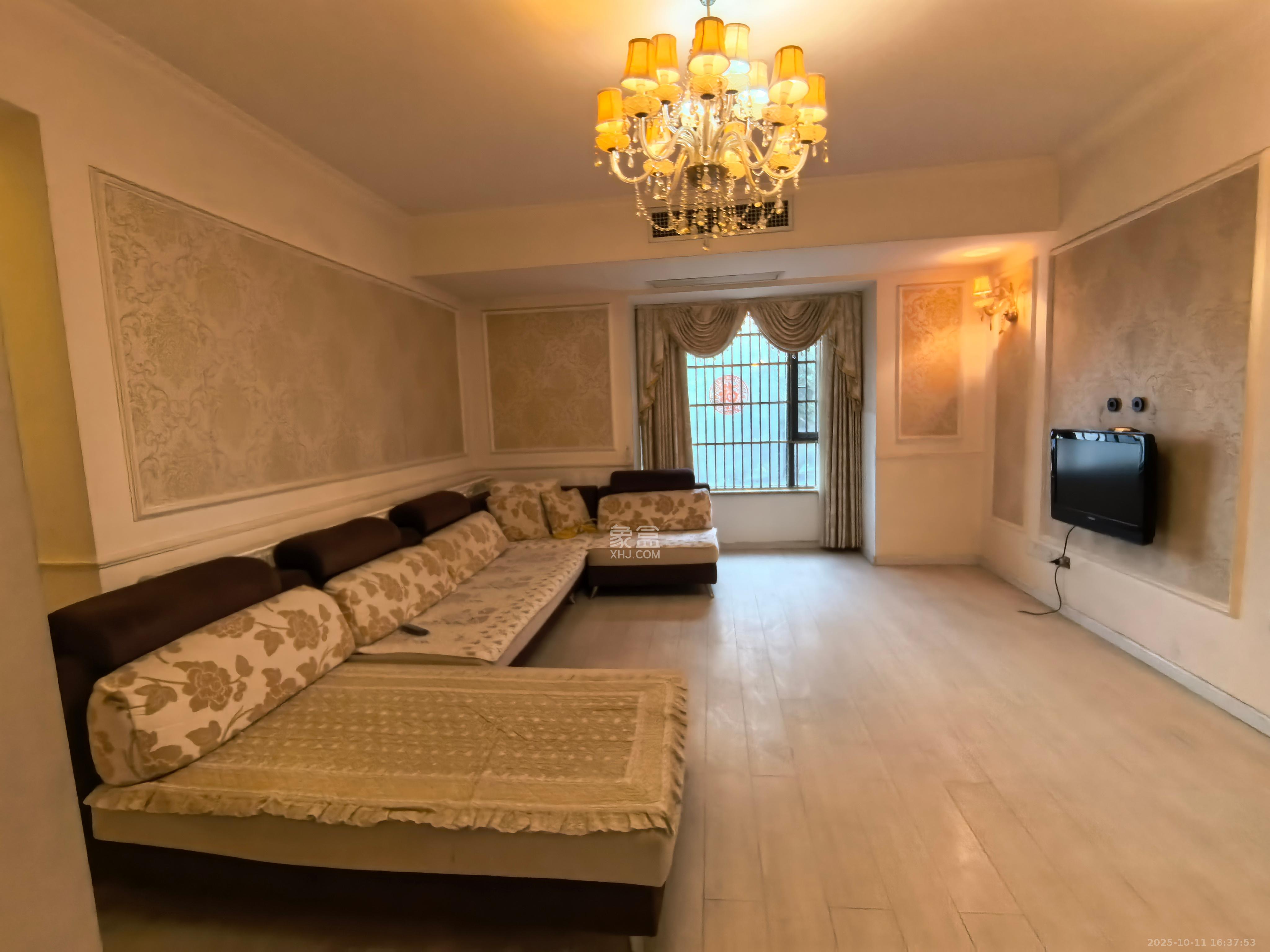 英祥春天  4室2厅2卫    2800.0元/月