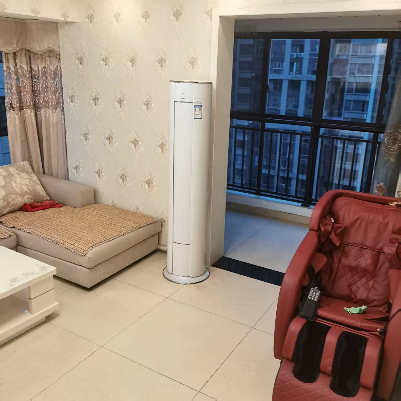 铂金汉宫  3室2厅2卫    2000.0元/月室内图