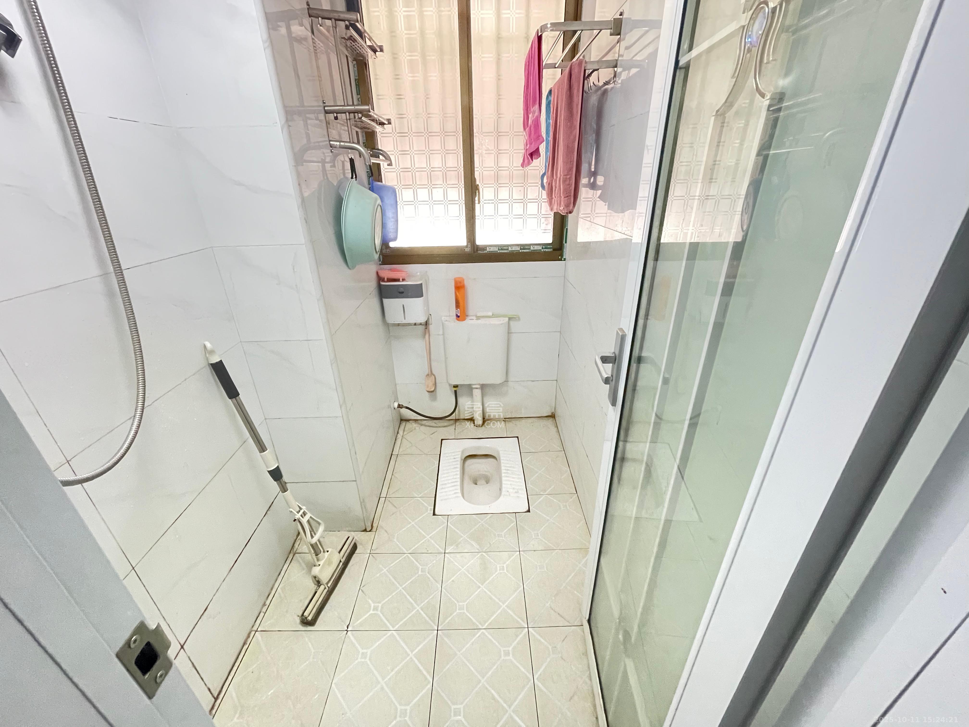 长坡社区  2室1厅1卫    1650.0元/月 长坡社区  2室1厅1卫    1650.0元/月室内图