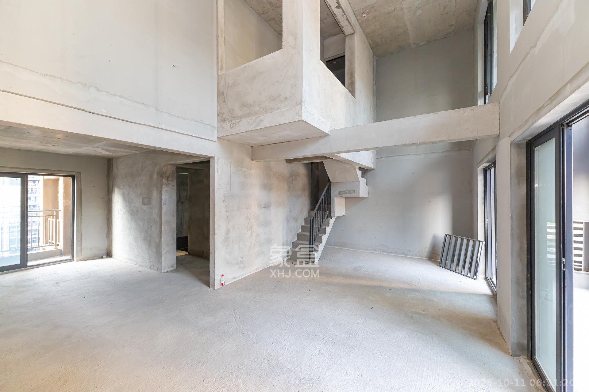 越秀湘江星汇城一期 4室2厅2卫 136.0万 越秀湘江星汇城一期 4室2厅2卫 136.0万客厅