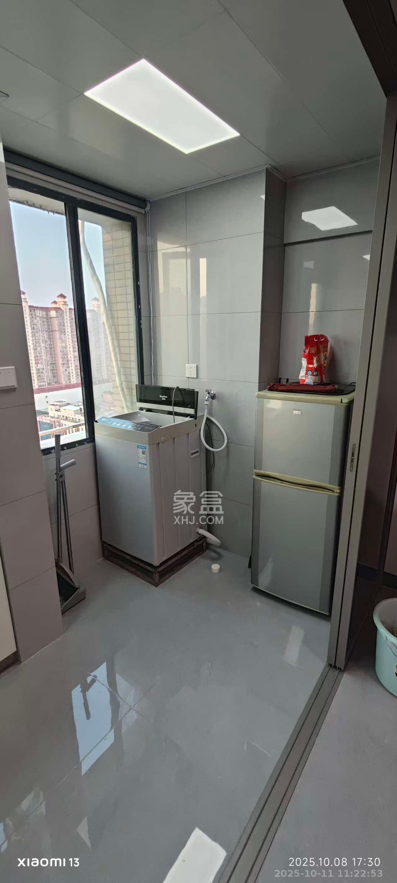 亚商国际  1室1厅1卫    1500.0元/月 亚商国际  1室1厅1卫    1500.0元/月室内图