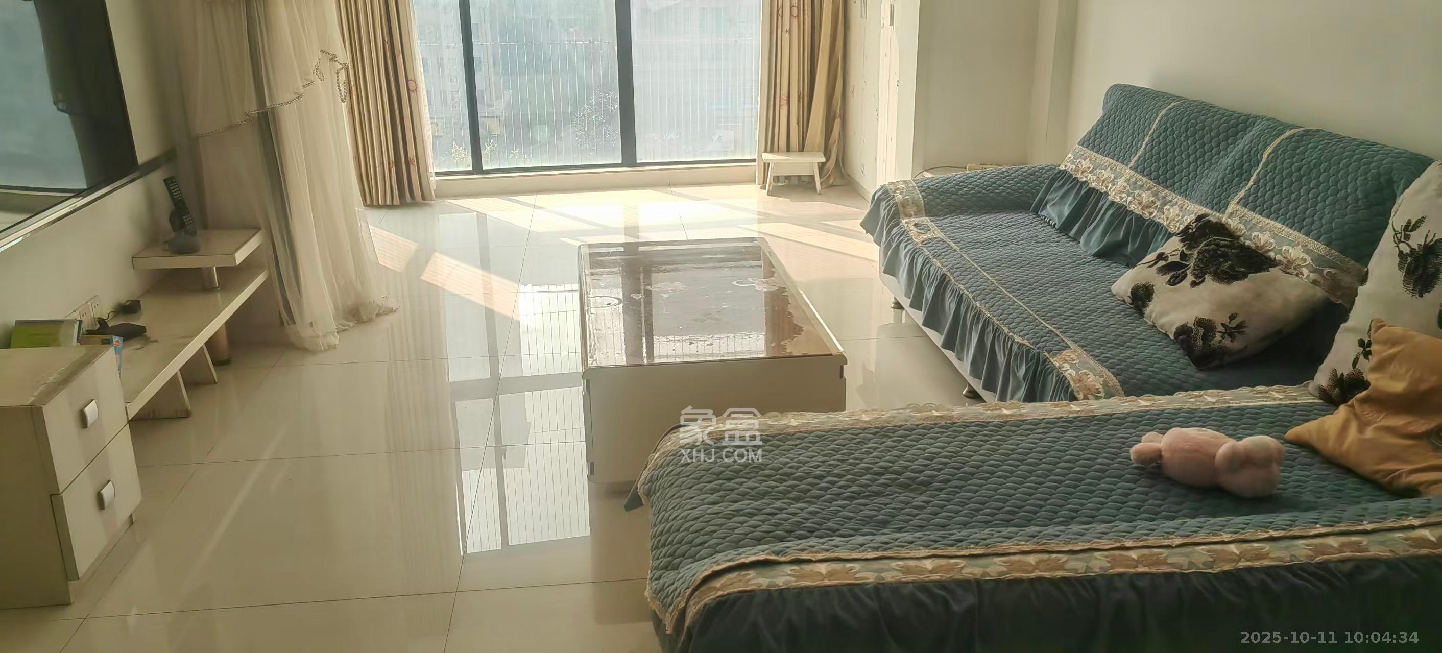 康斯丹郡（融程领秀佳园）  3室2厅1卫    2200.0元/月