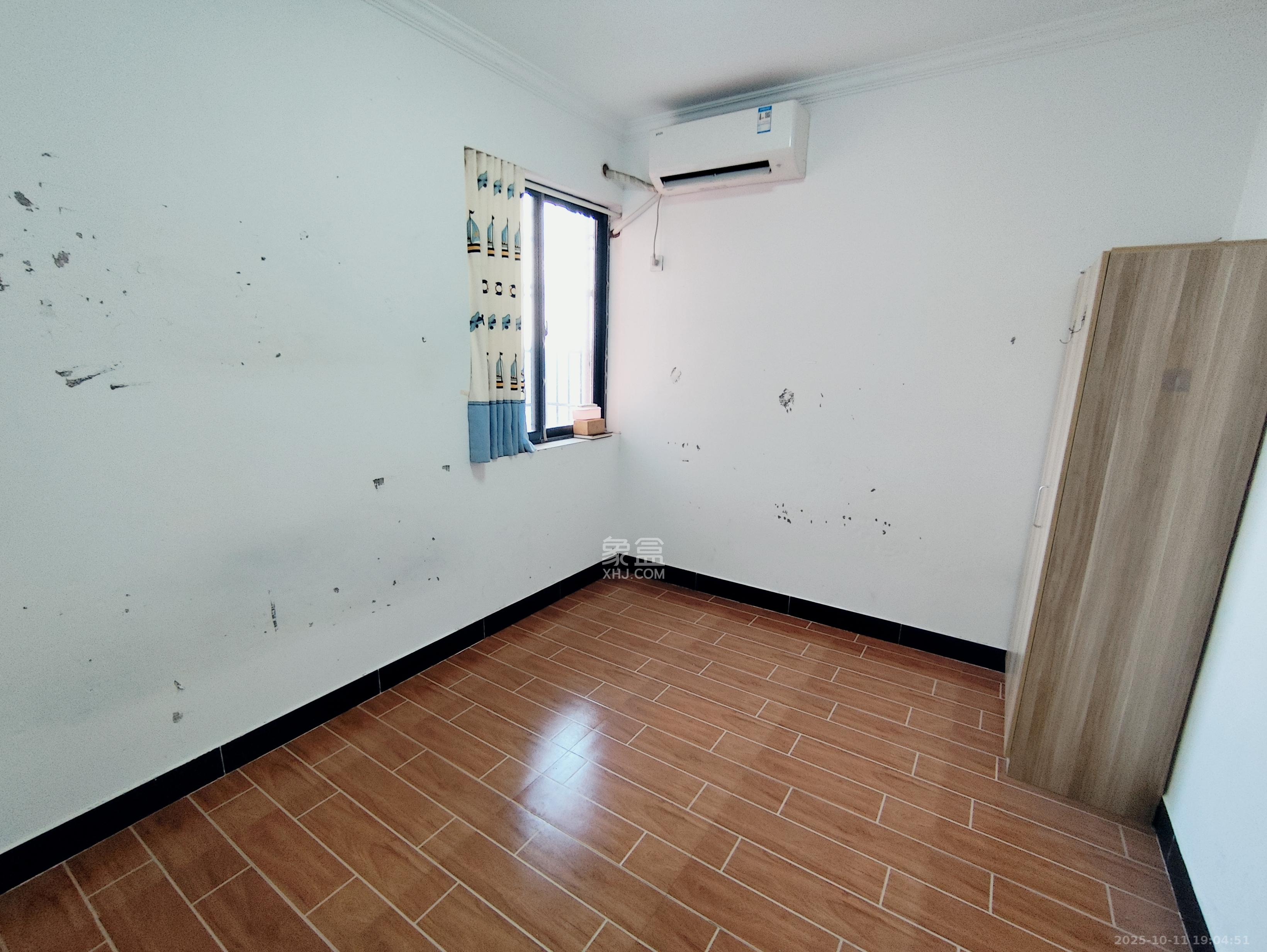 辉宏橄榄城  3室2厅1卫    1700.0元/月 辉宏橄榄城  3室2厅1卫    1700.0元/月室内图