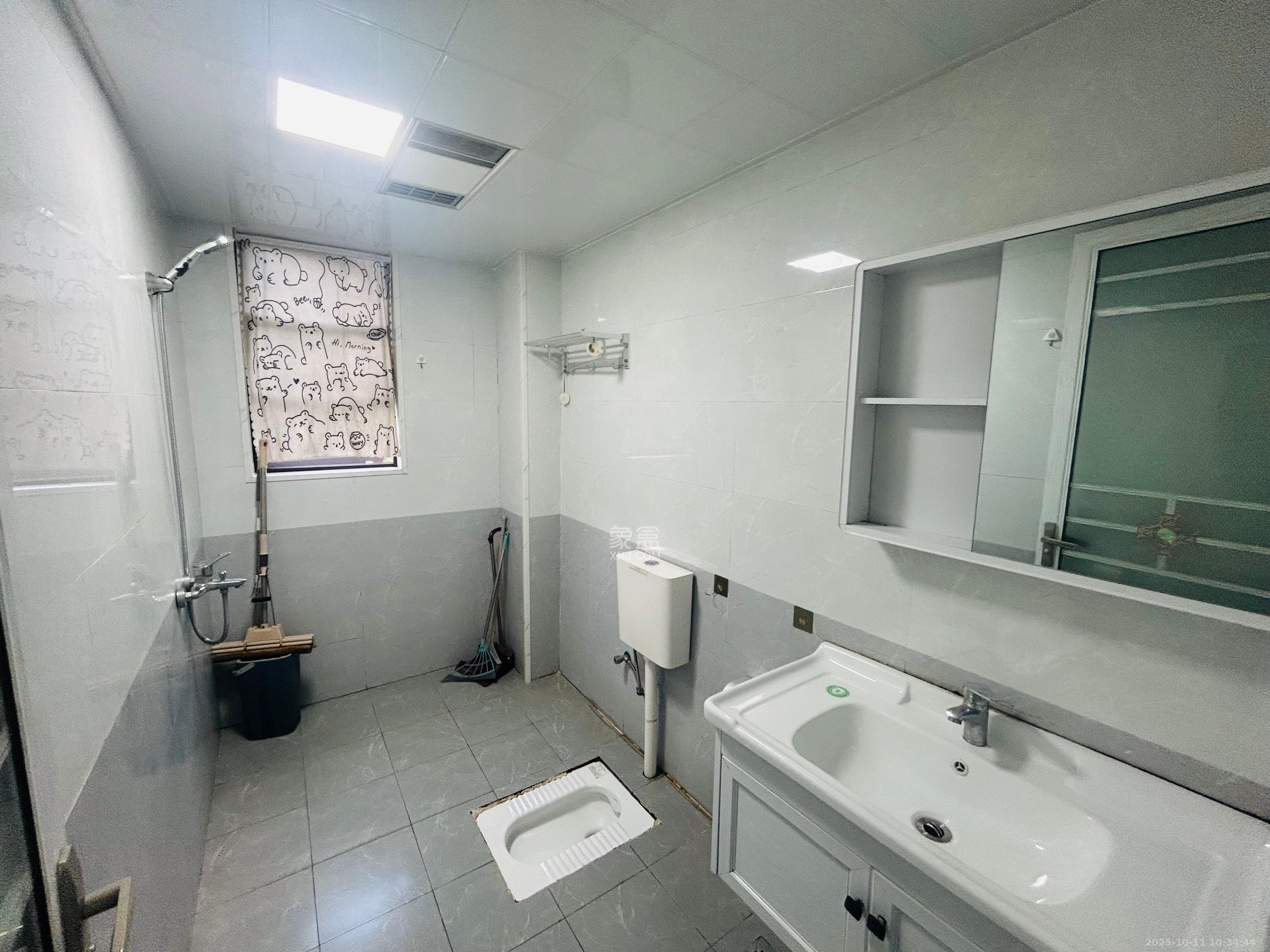 惠天然梅岭国际  4室2厅2卫    3200.0元/月室内图