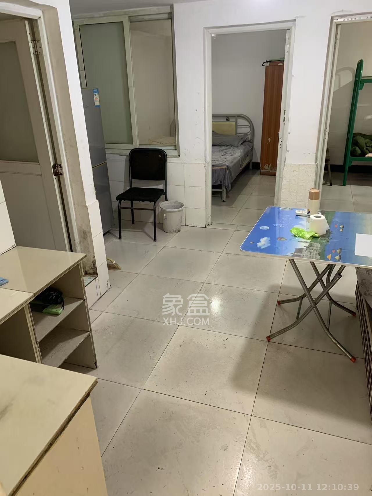 恩瑞麓山名园(龙王港小区)  2室2厅1卫    600.0元/月 恩瑞麓山名园(龙王港小区)  2室2厅1卫    600.0元/月室内图1