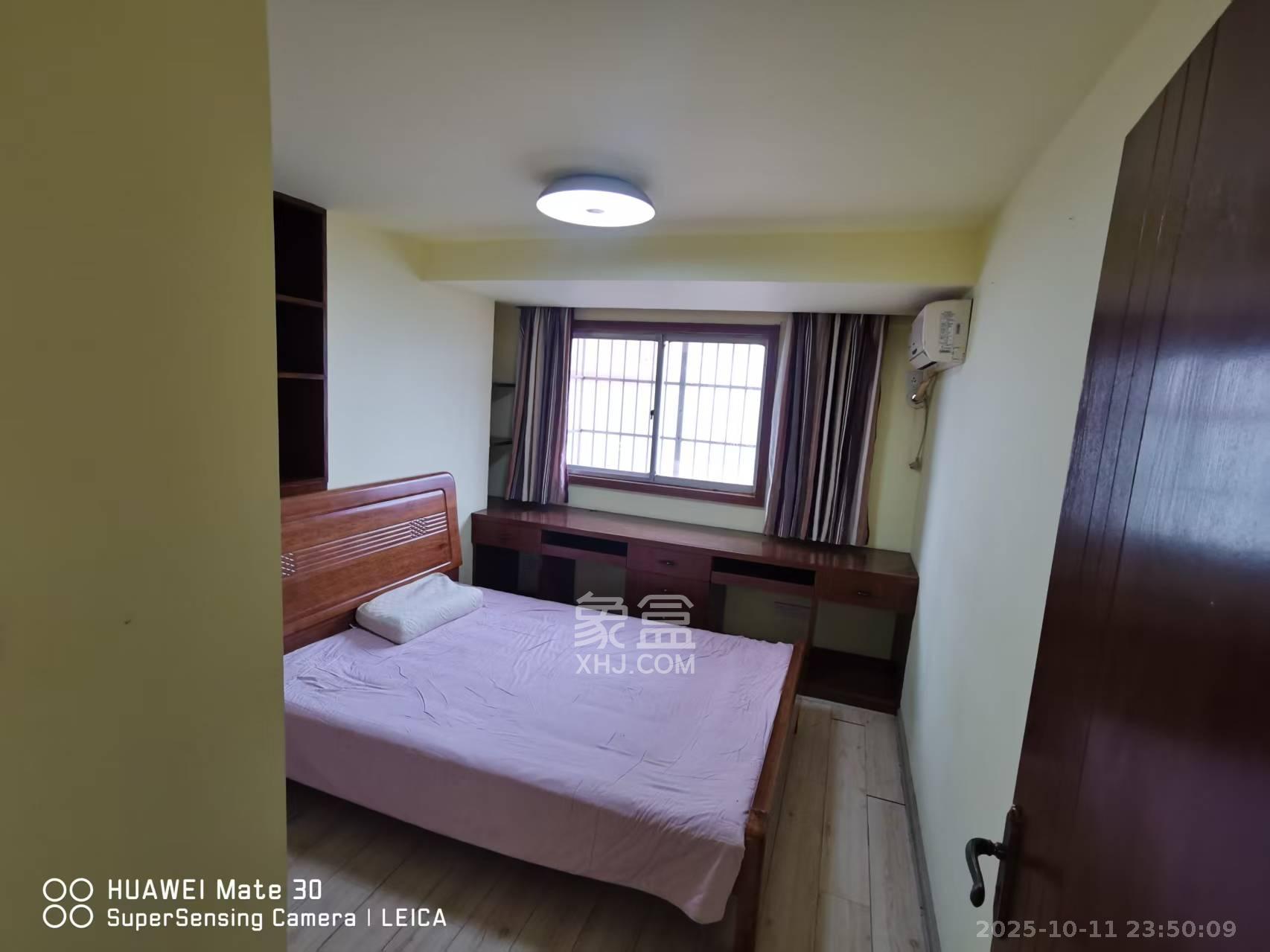 宏景名厦  3室2厅2卫    2700.0元/月室内图